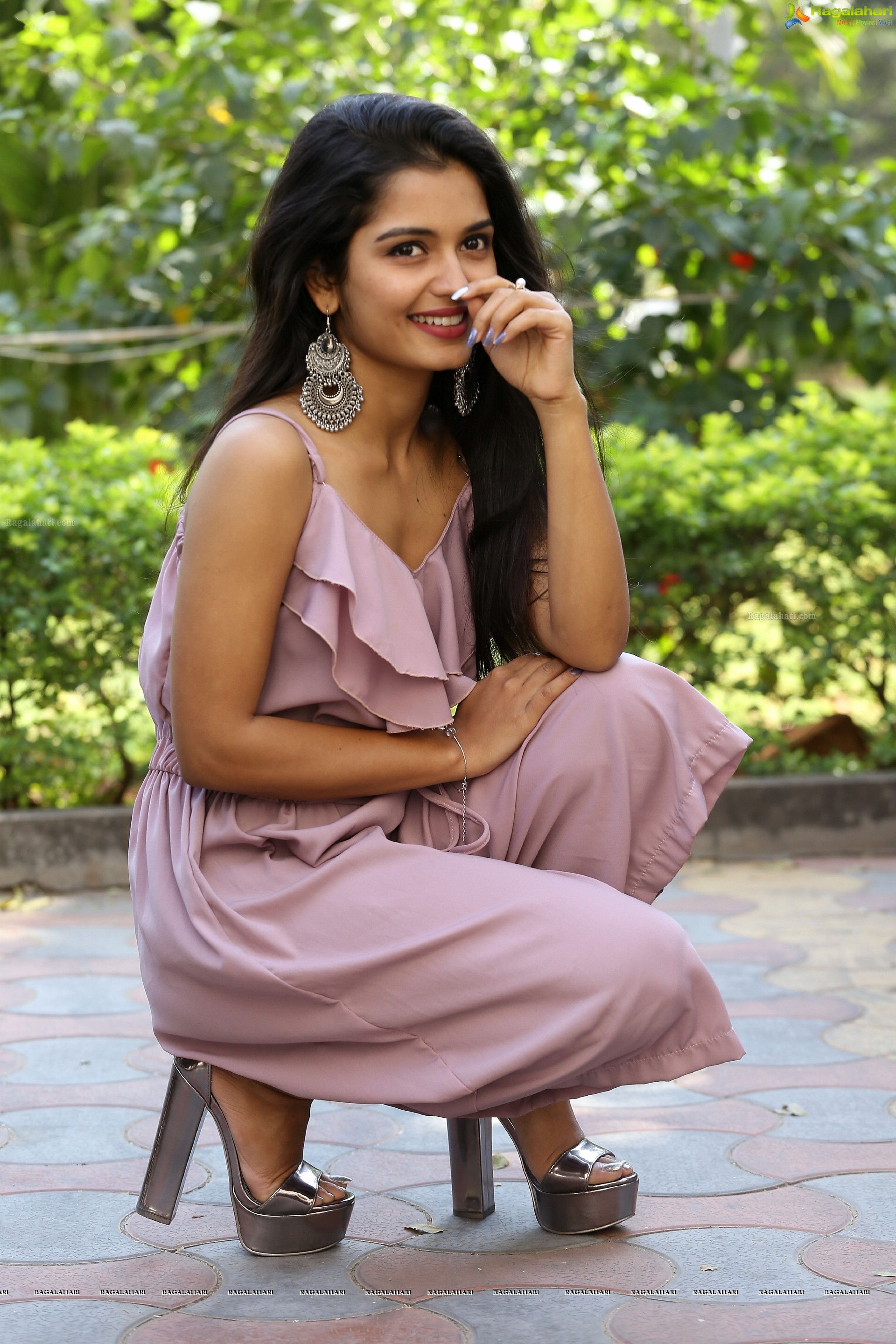 Priyanka Jain at Chalte Chalte Teaser Launch (High Definition)