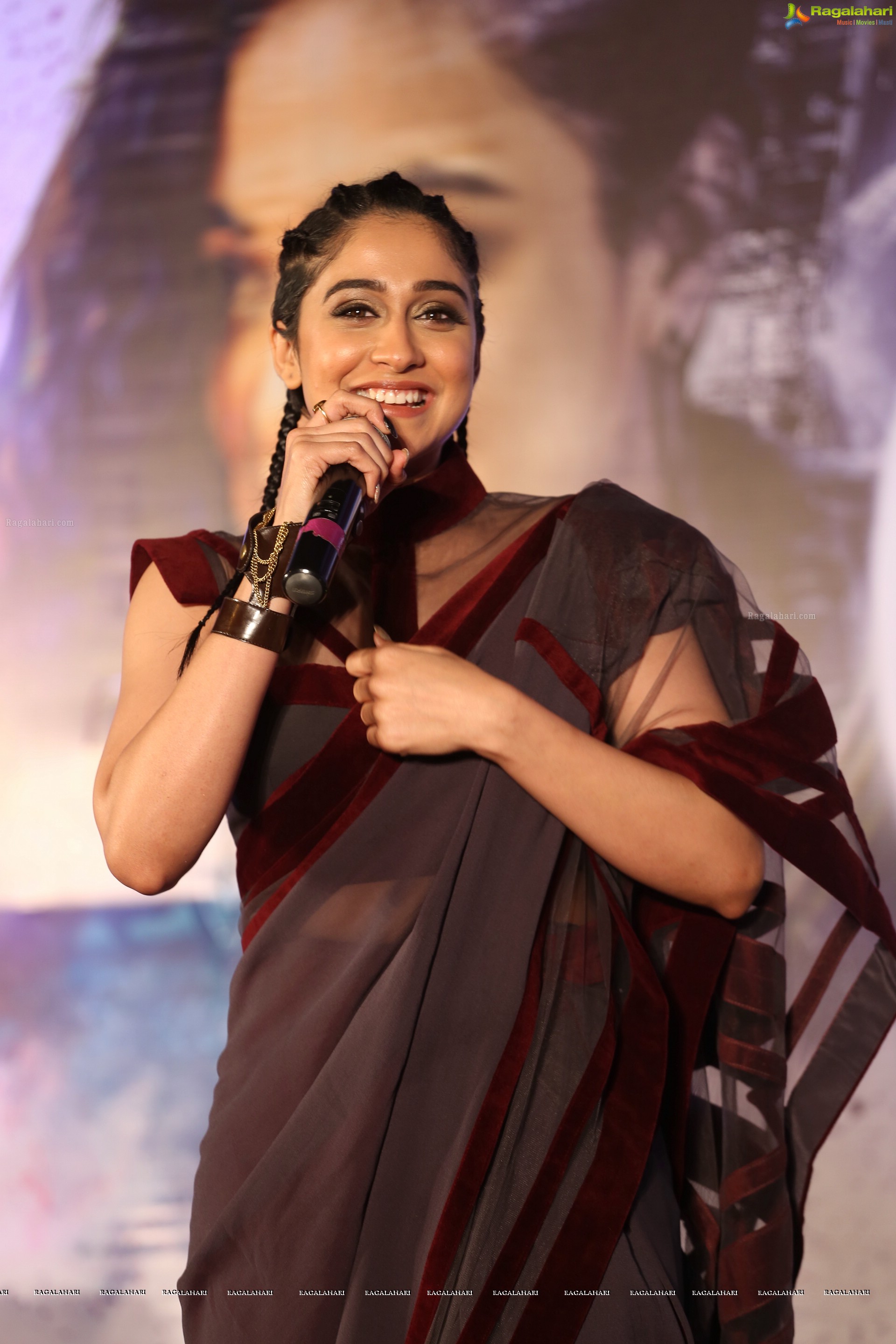 Regina Cassandra at Awe Pre-release (High Definition)