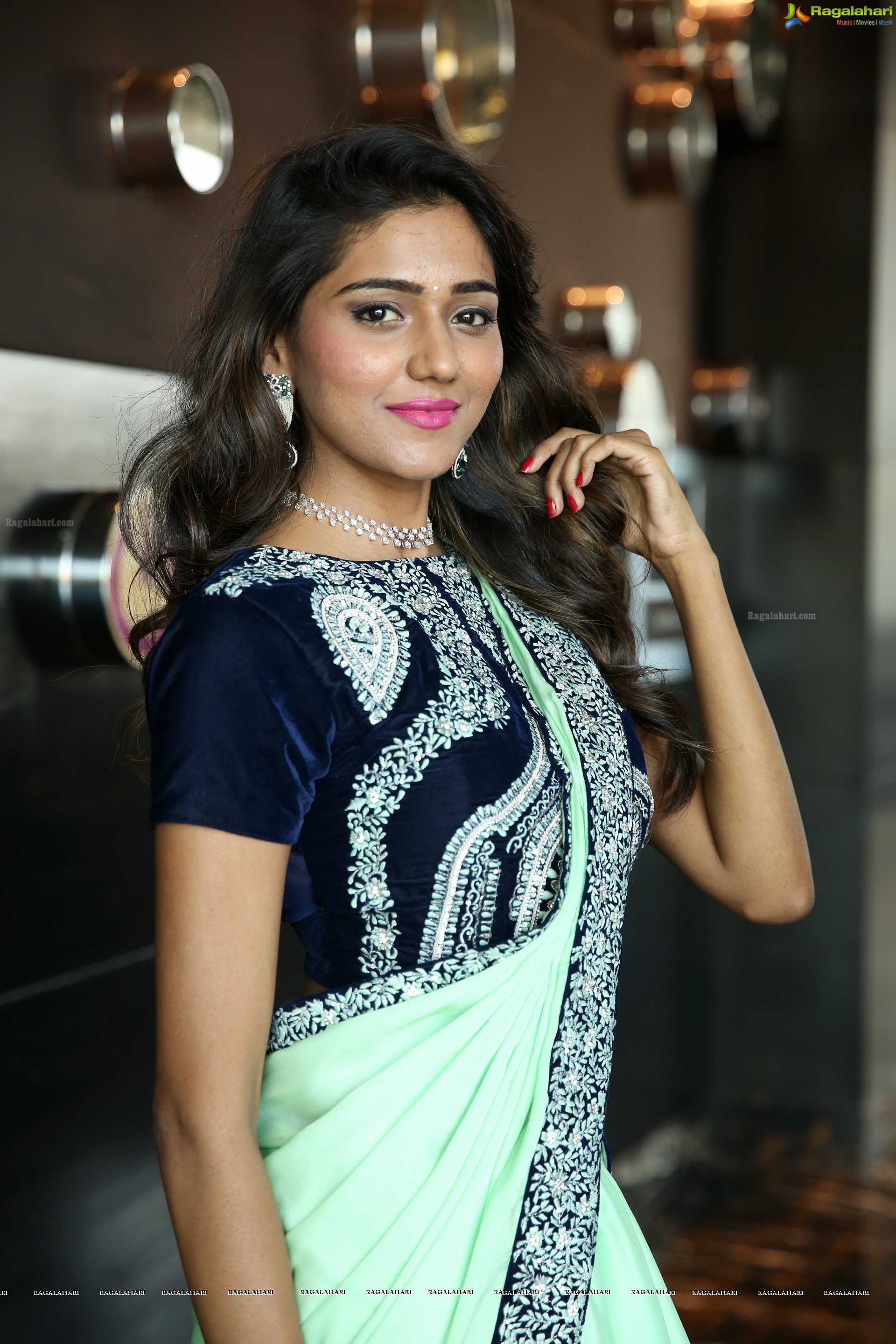 Shalu Chourasiya at Diva Galleria Jewellery Fashion Show (High Definition)