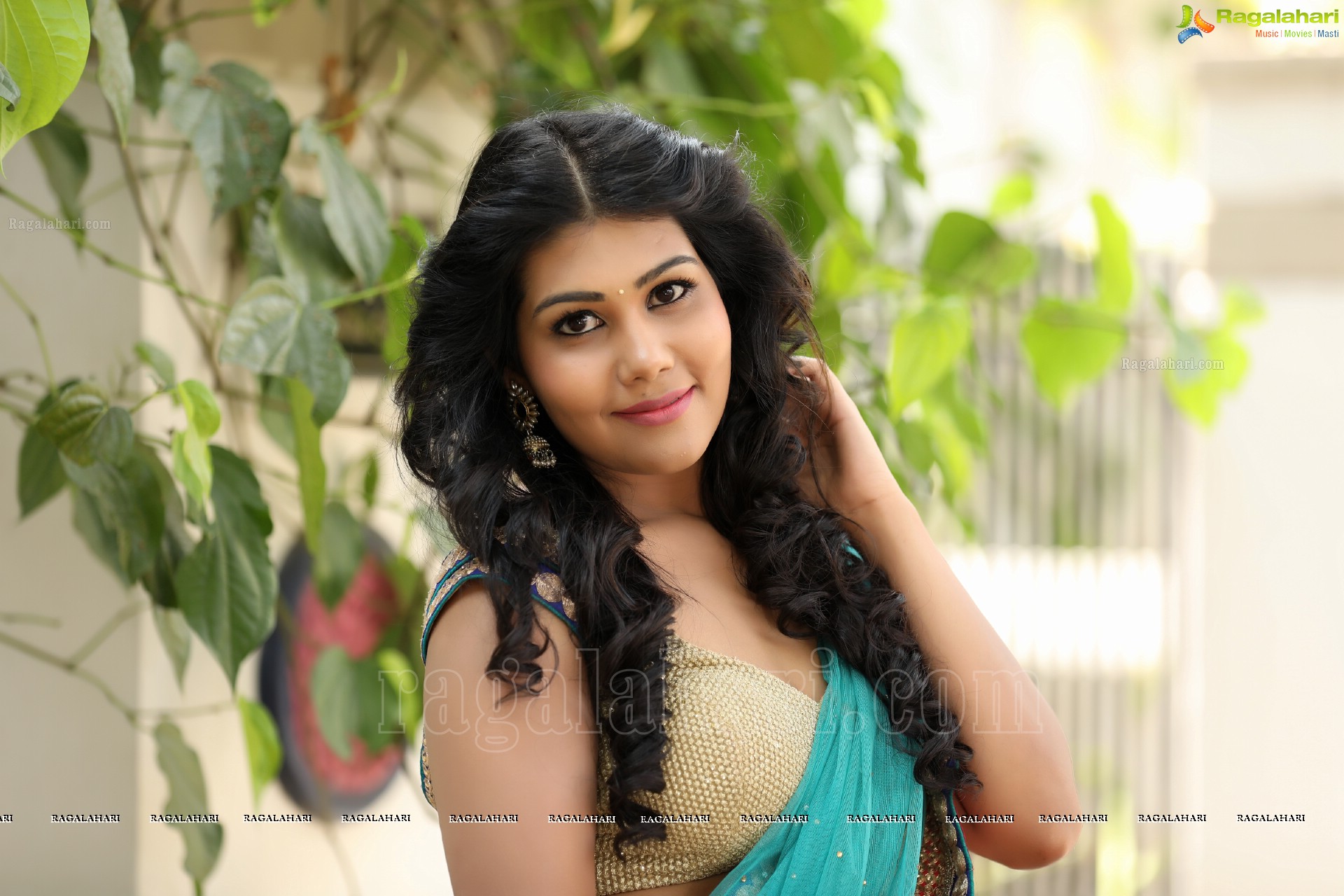 Rachana Smith (Exclusive) (High Definition)