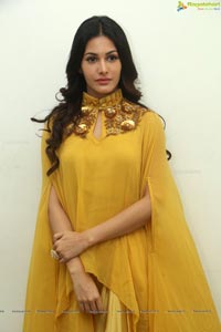 Amyra Dastur