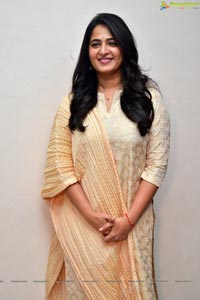 Anushka shetty at Bhaagamathie Success Meet