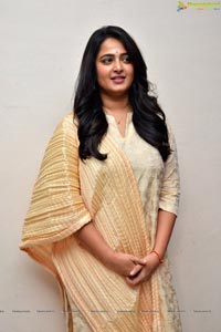 Anushka shetty at Bhaagamathie Success Meet