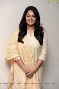 Anushka shetty at Bhaagamathie Success Meet