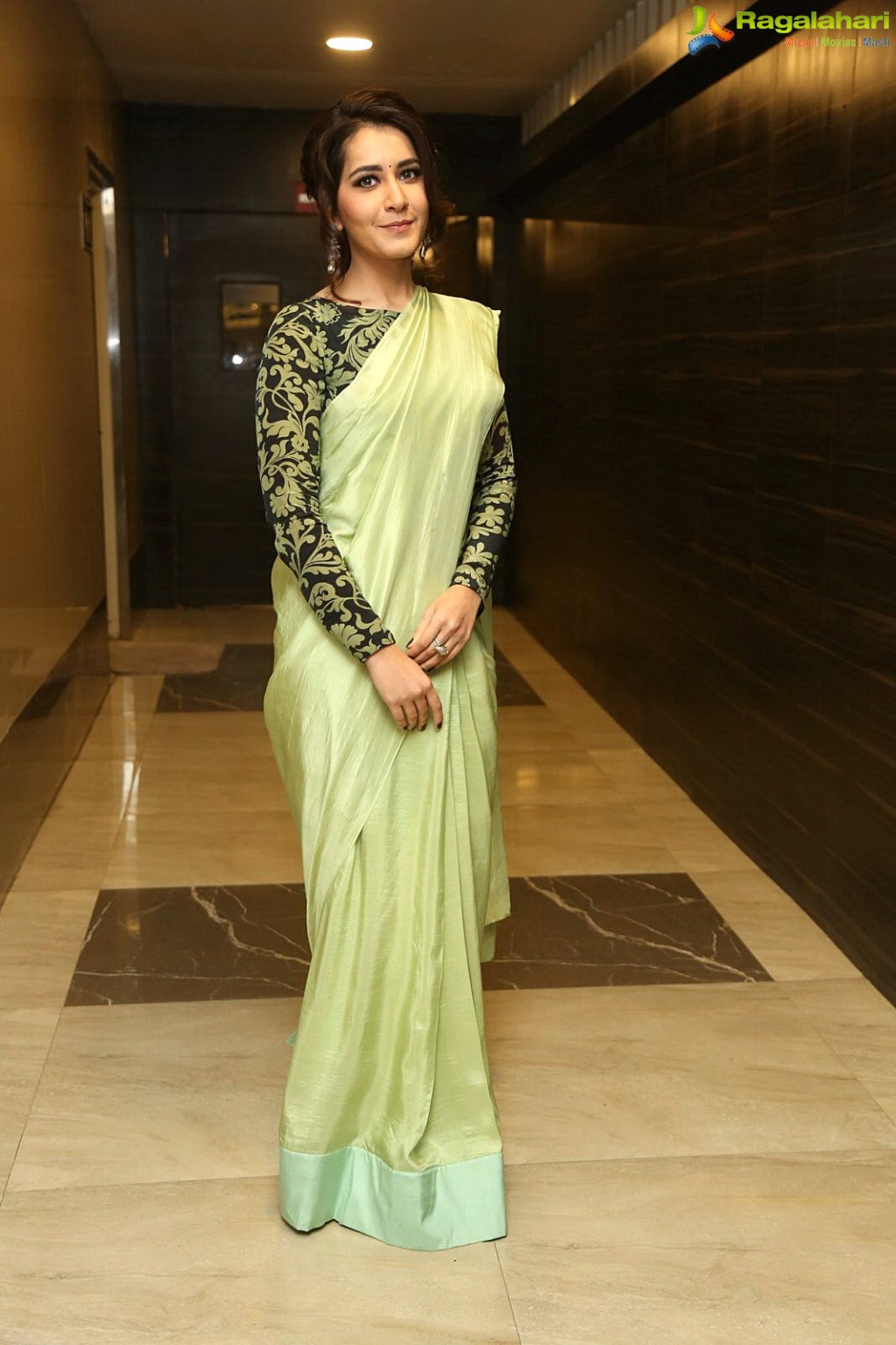 Raashi Khanna at Touch Chesi Choodu Pre-Release Event