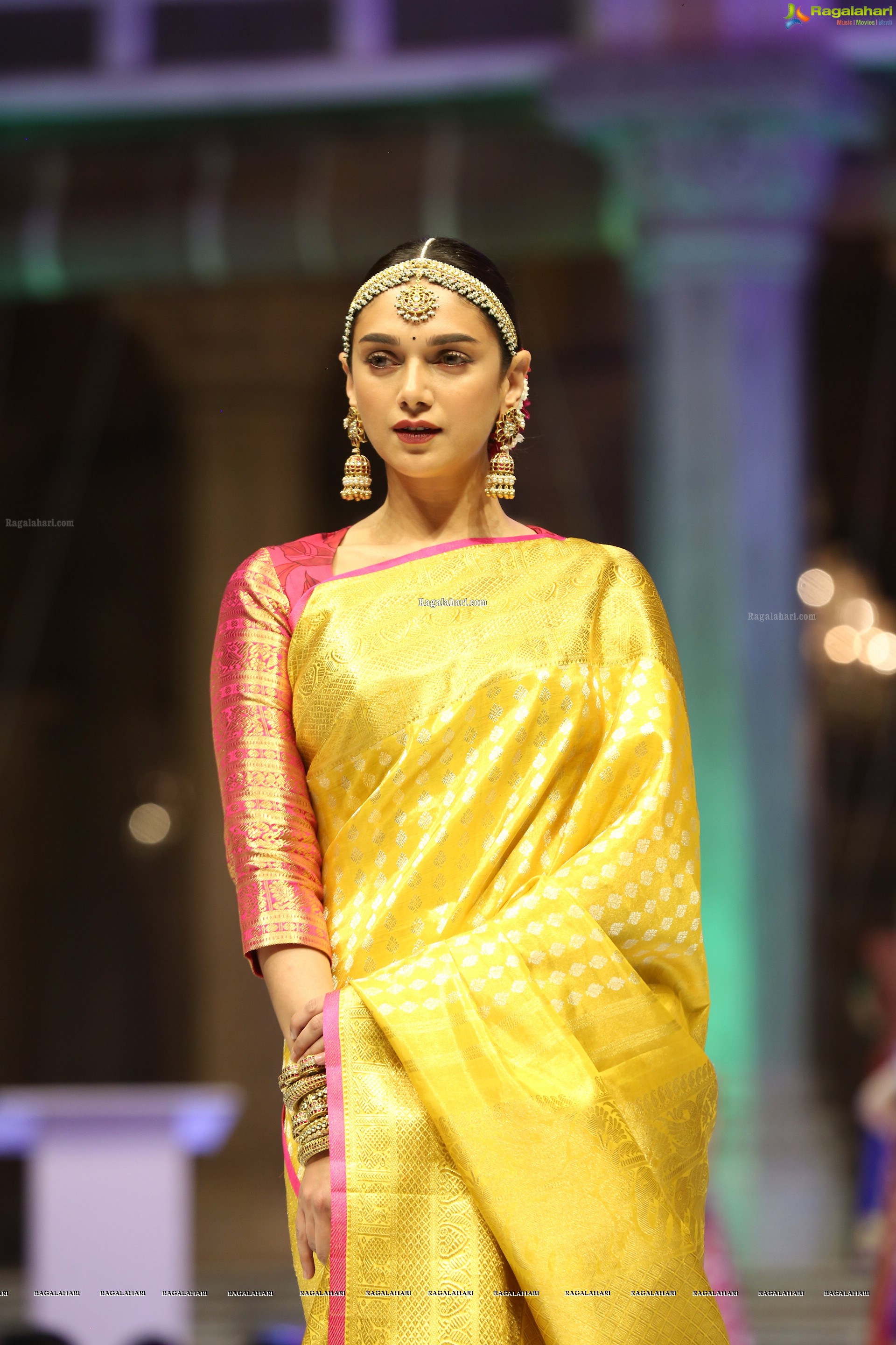 Aditi Rao Hydari @ Sanskruti Club Fashion Show - HD Gallery