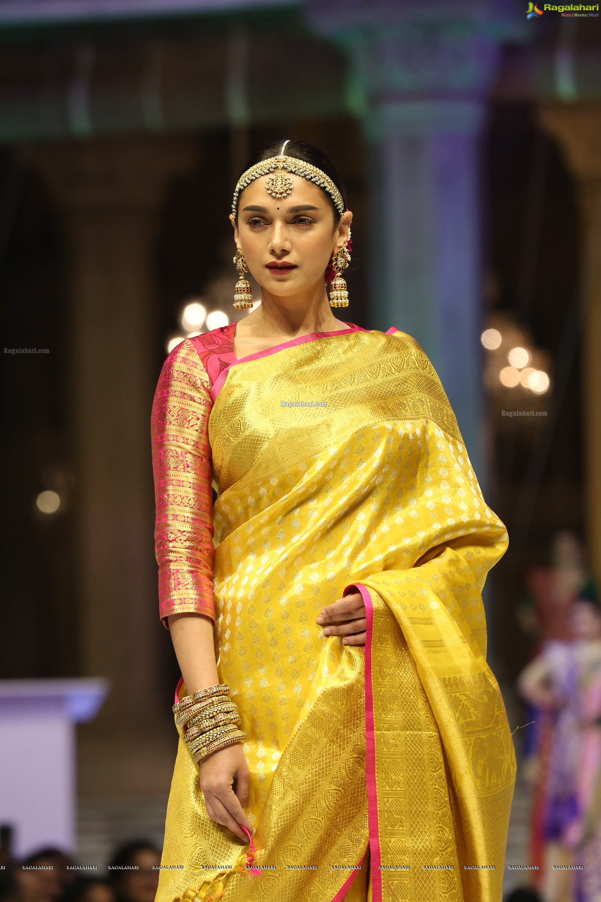 Aditi Rao Hydari @ Sanskruti Club Fashion Show - HD Gallery