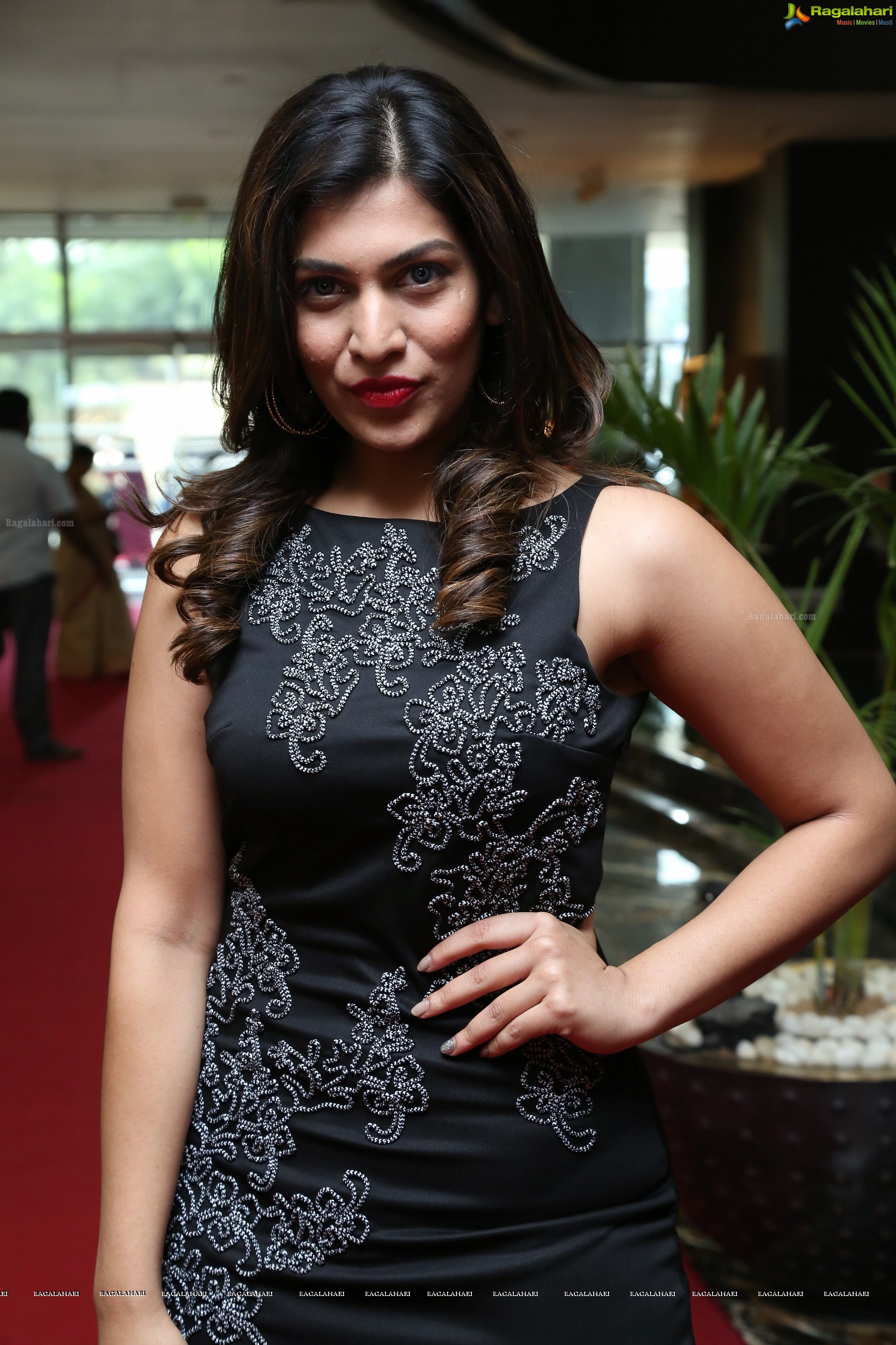 Adrika Sharma @ D'sire Exhibition - HD Gallery