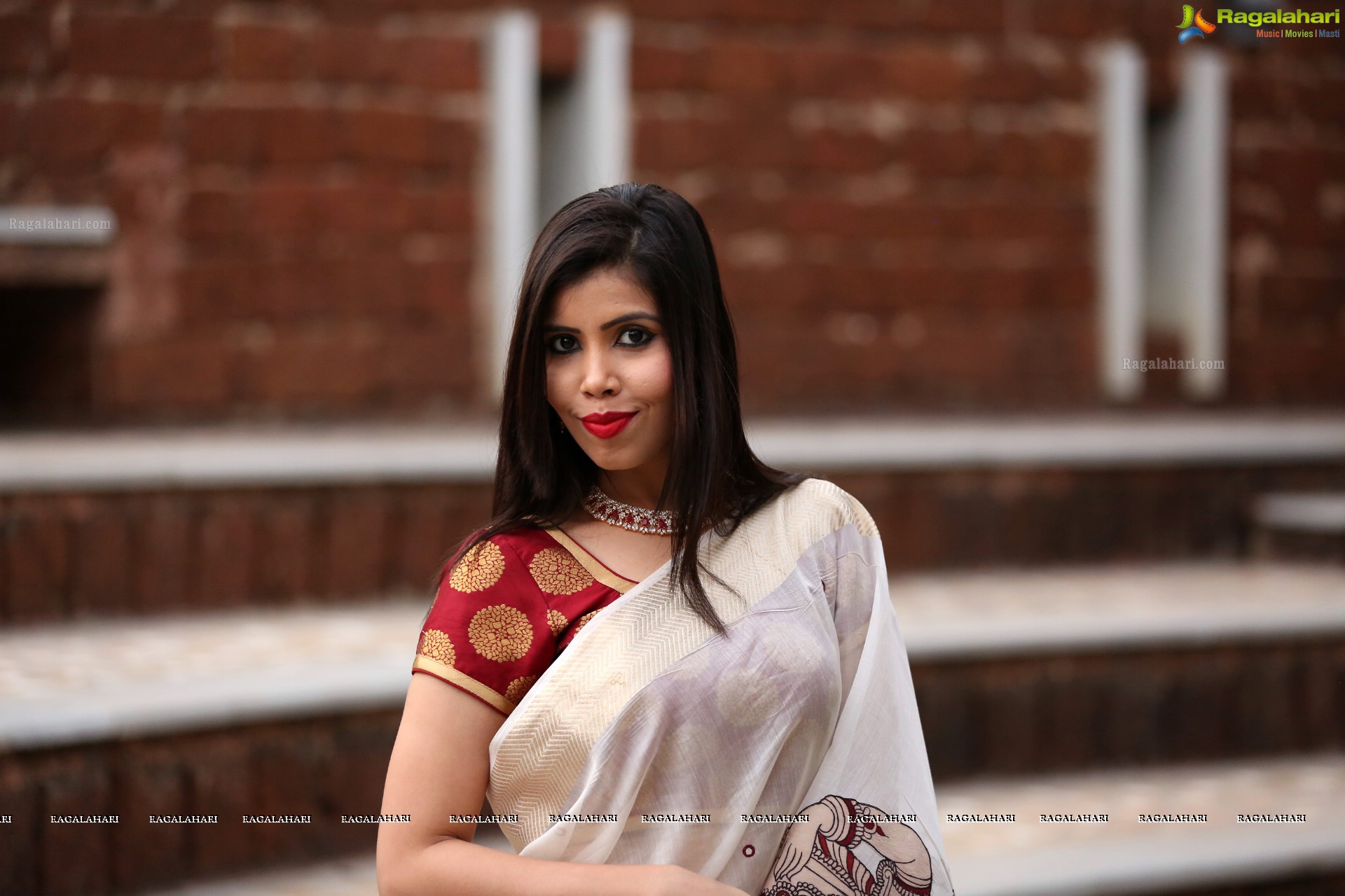 Nandita Sharma @ Mini Fashion Show at Sapthparni - HD Gallery