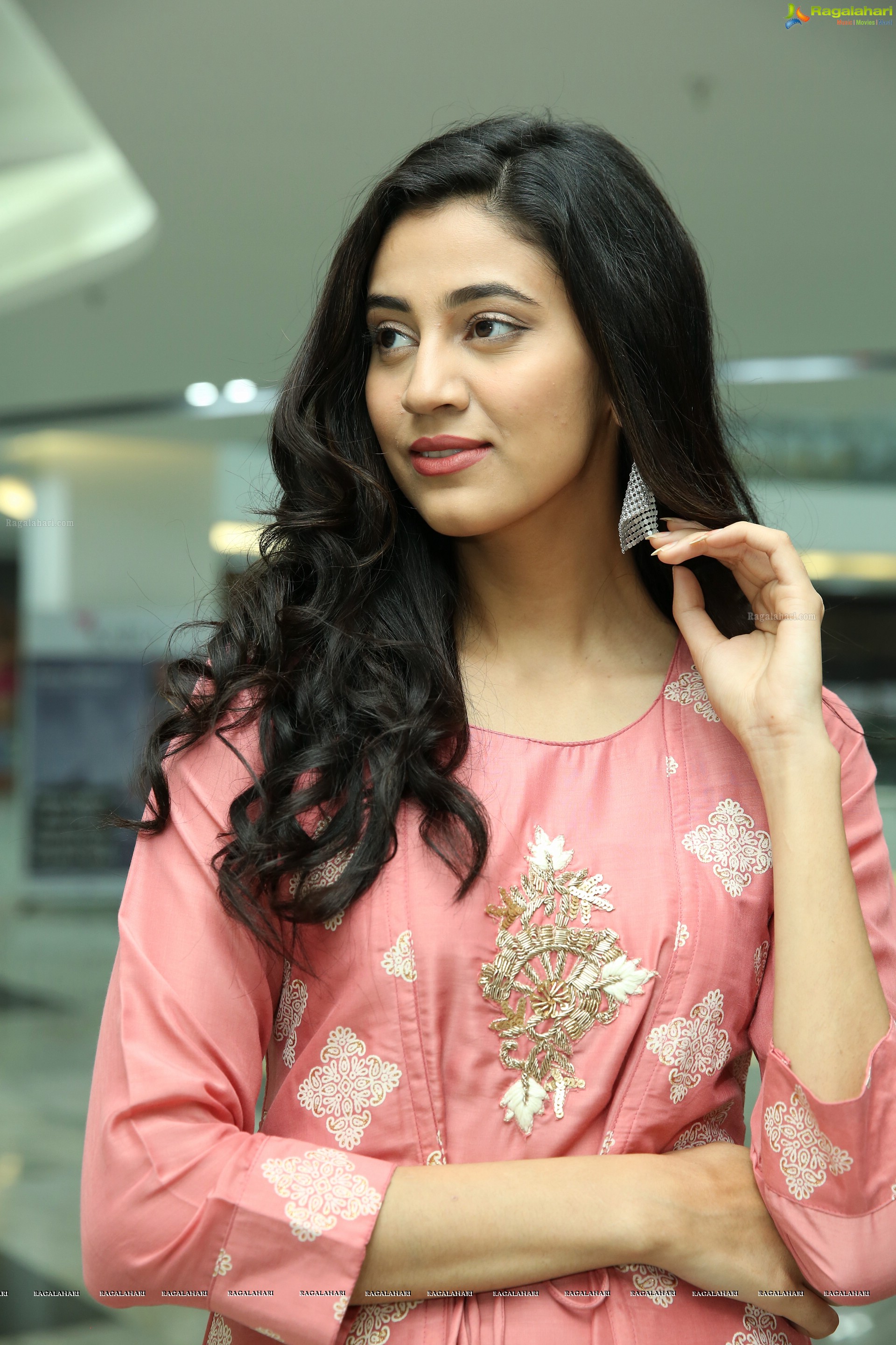 Andleeb Zaidi at Kaira Store Launch - HD Gallery