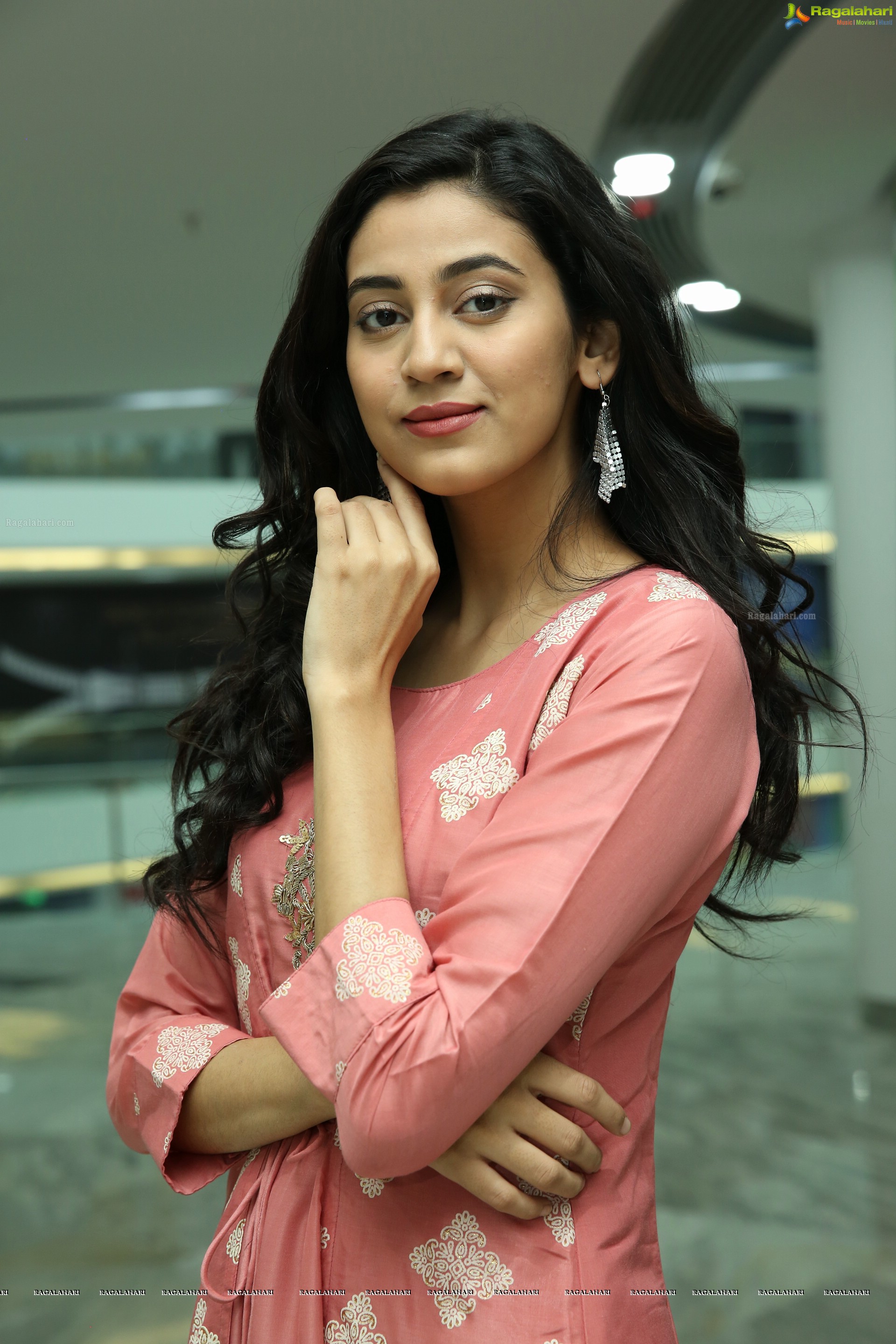 Andleeb Zaidi at Kaira Store Launch - HD Gallery