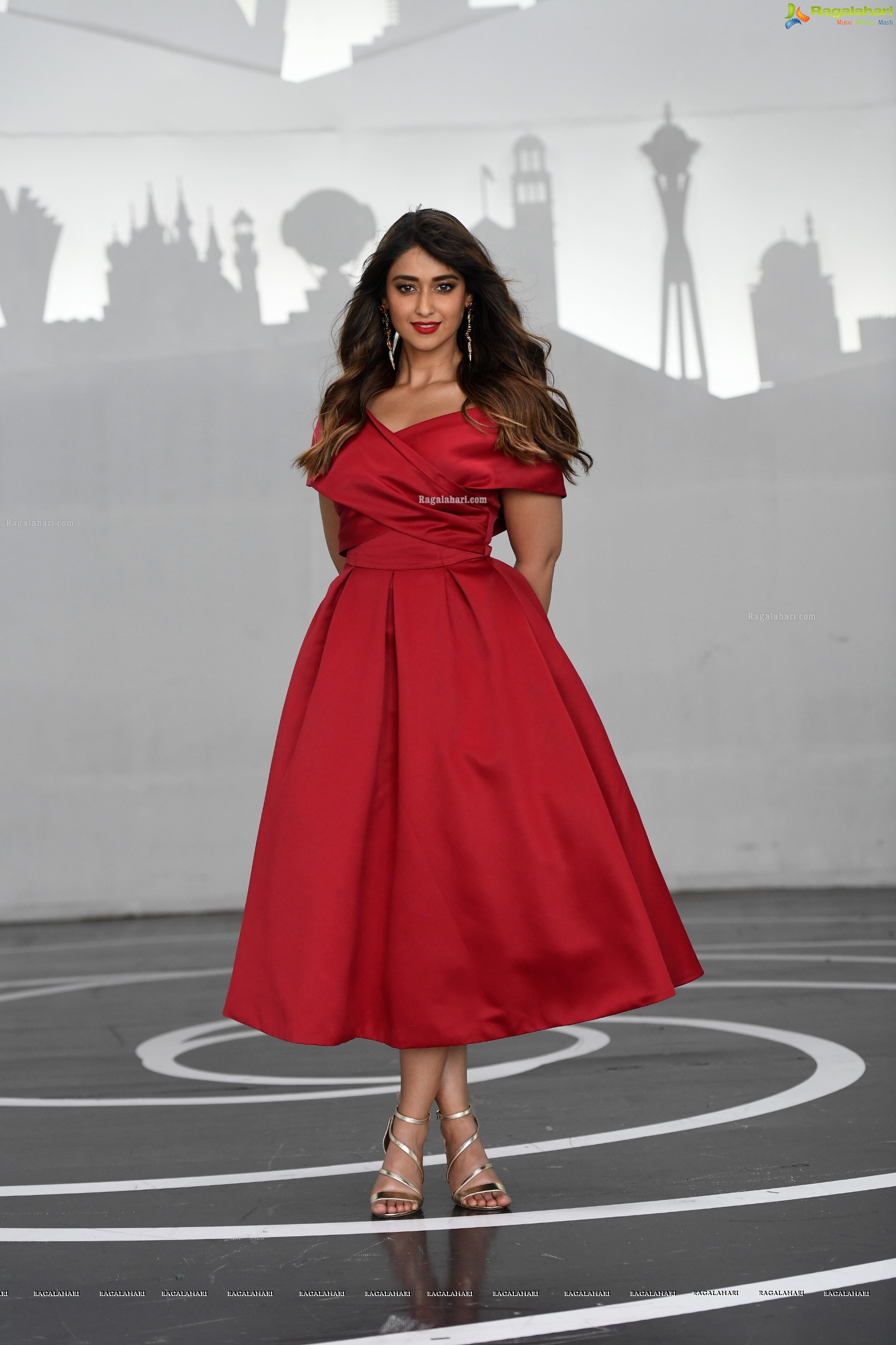 Ileana D’Cruz Stunning Stills From Amar Akbar Anthony - HD Exclusive Photos