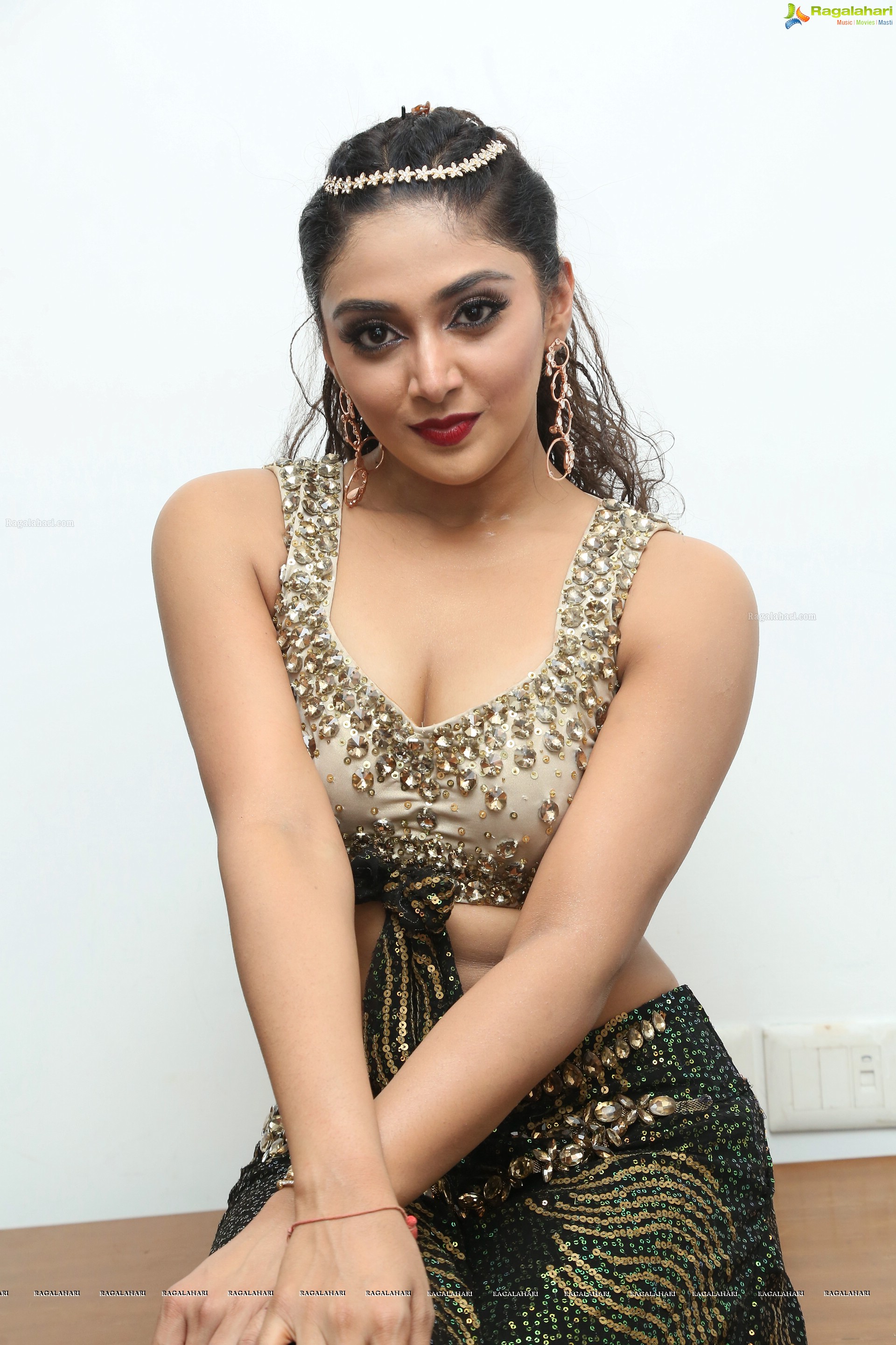 Natasha Doshi @ Bang Bang New year 2019 Celebrations - HD Gallery