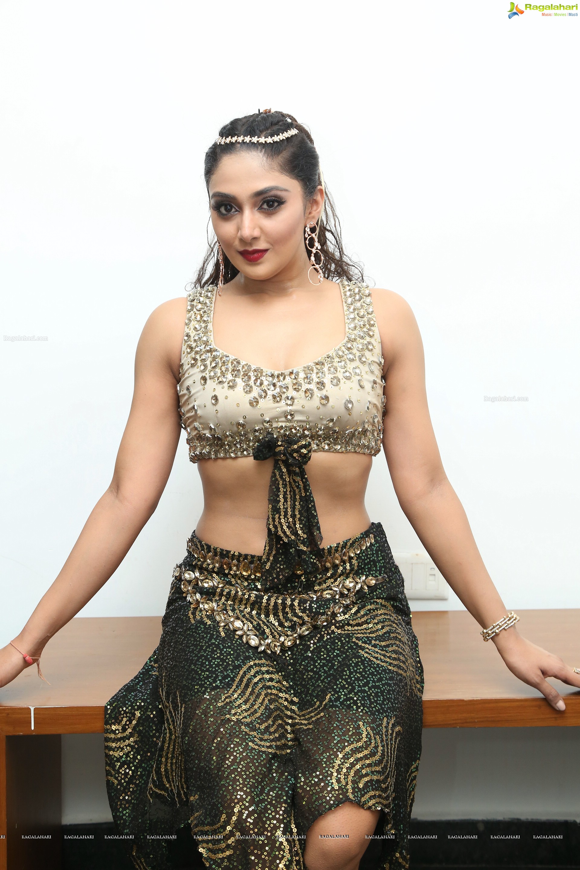 Natasha Doshi @ Bang Bang New year 2019 Celebrations - HD Gallery