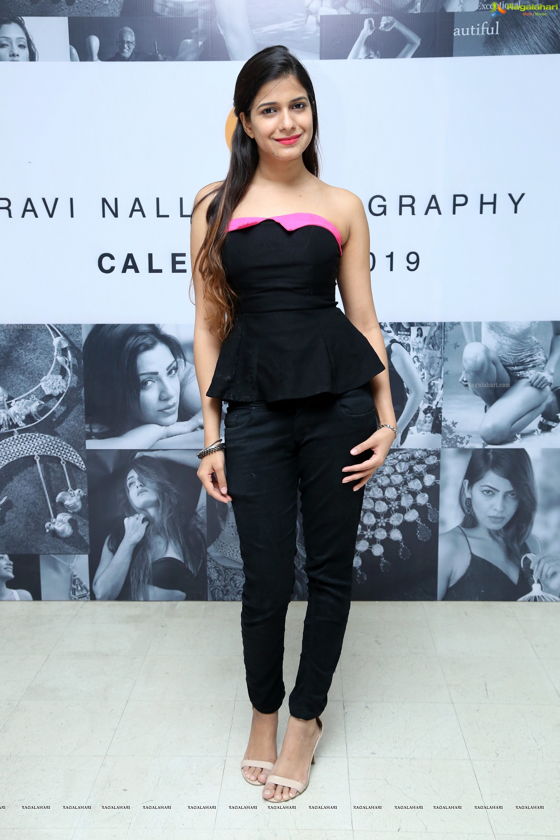 Pound Kakar at Ravi Nalli Photography’s Calendar 2019 Launch - HD Gallery