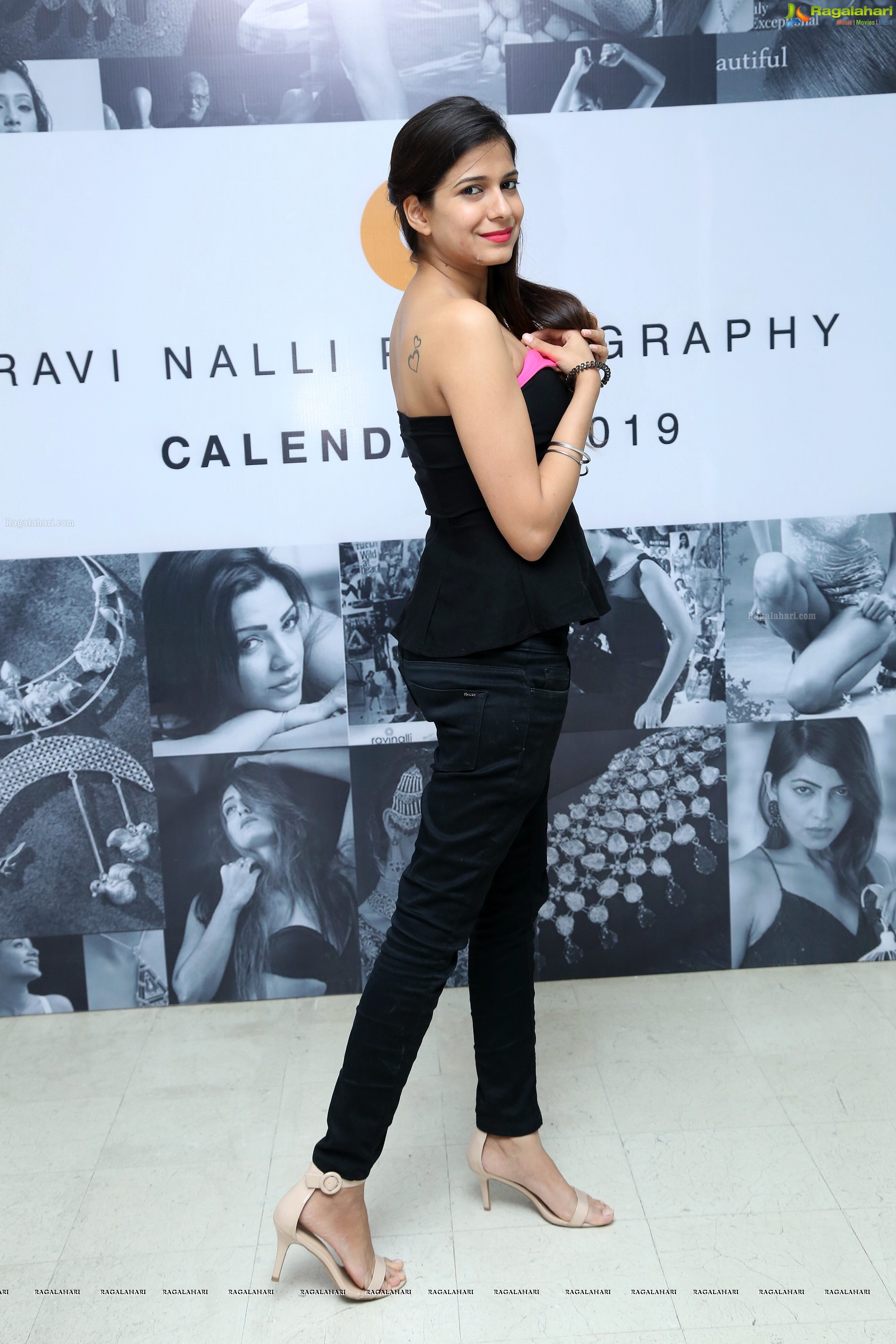 Pound Kakar at Ravi Nalli Photography’s Calendar 2019 Launch - HD Gallery