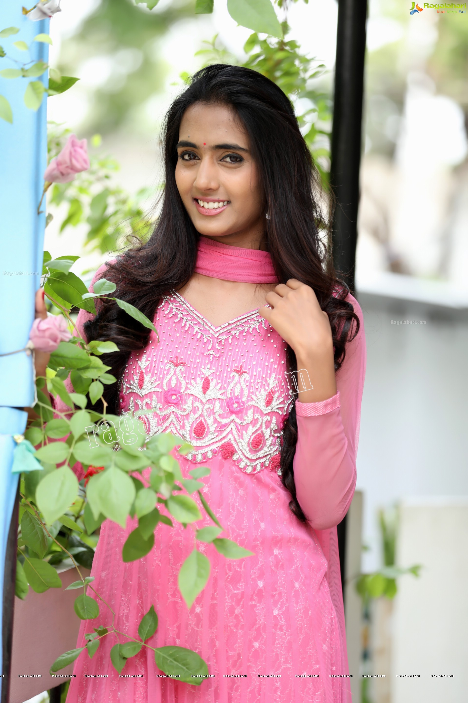 Bharathi Parlli (Exclusive Photo Shoot) (High Definition Photos)