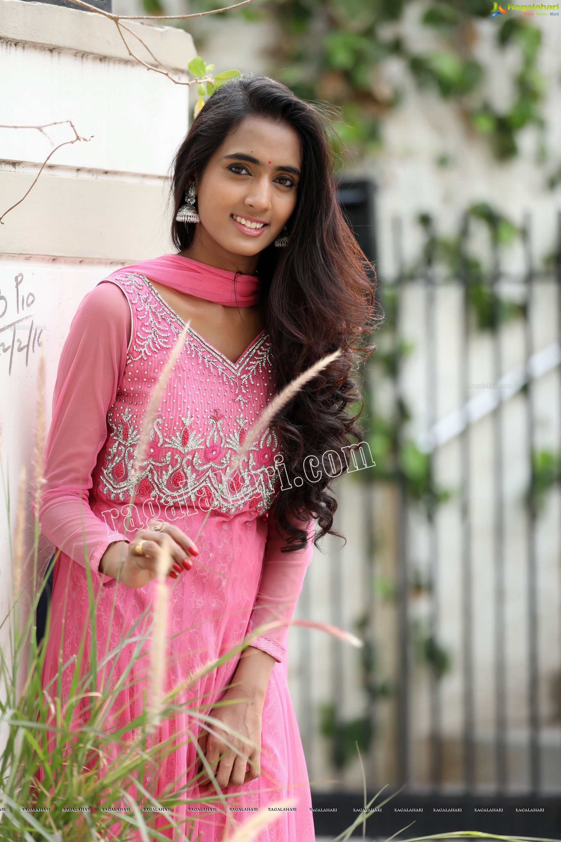 Bharathi Parlli (Exclusive Photo Shoot) (High Definition Photos)