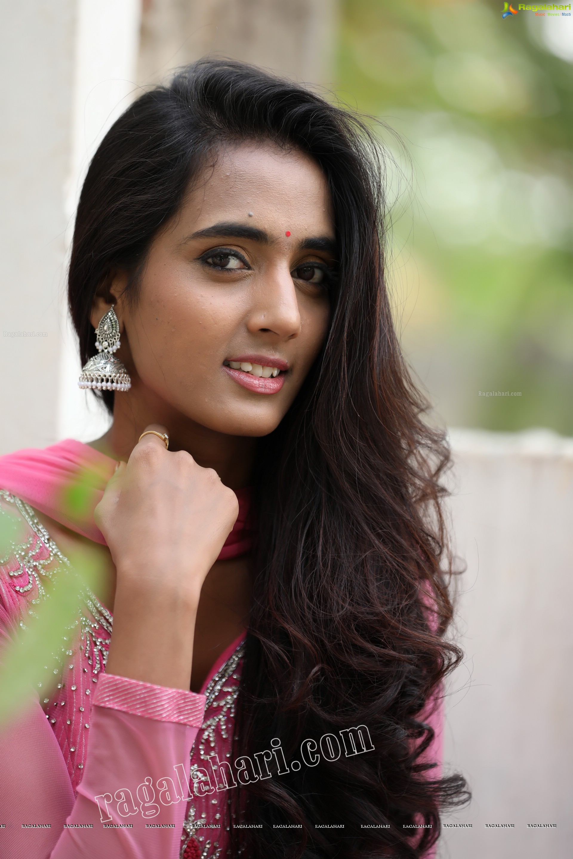 Bharathi Parlli (Exclusive Photo Shoot) (High Definition Photos)