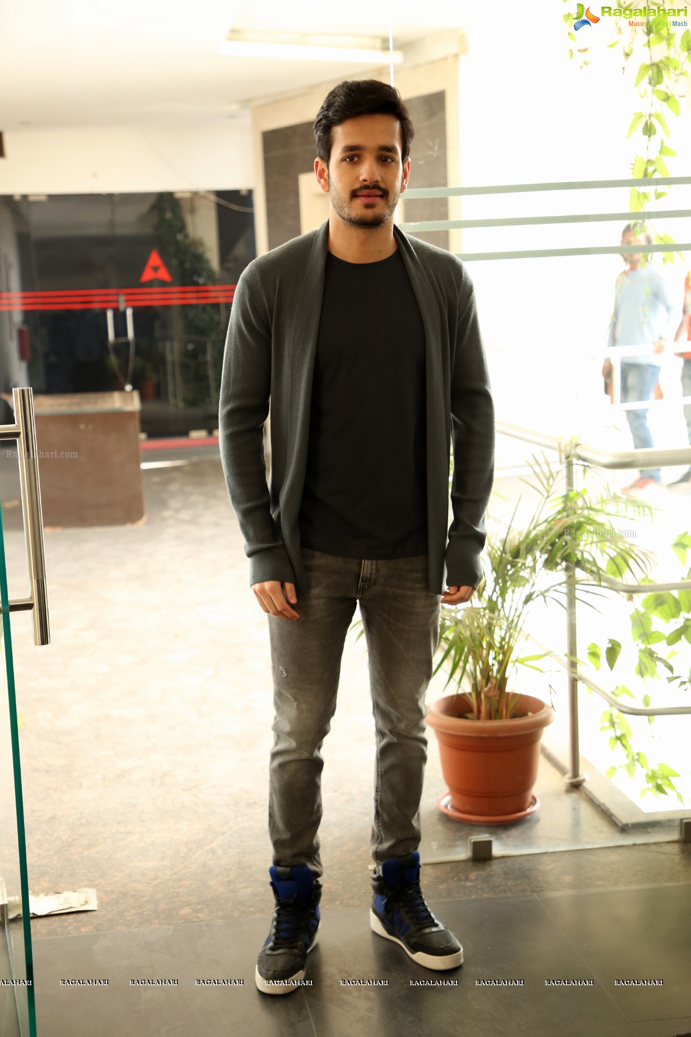 Akhil Akkineni at Mr. Majnu Interview