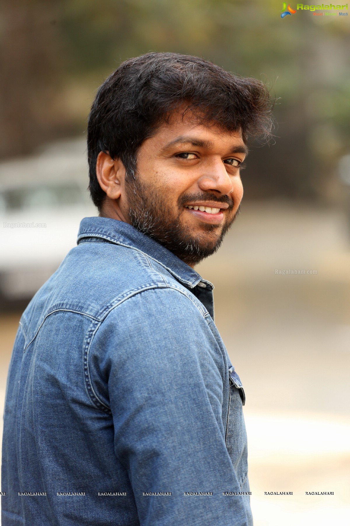 Anil Ravipudi at F2 Success Interview