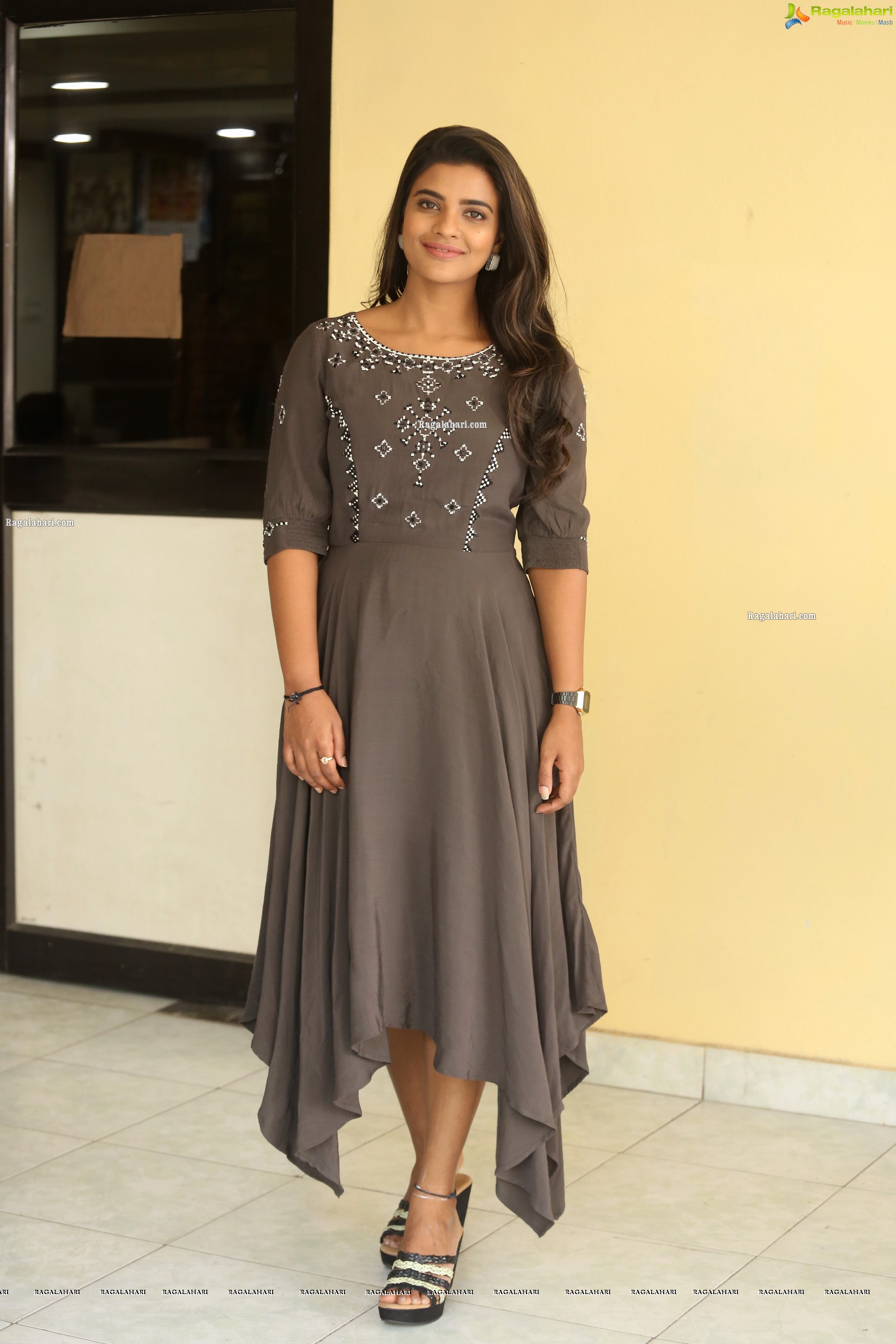 Aishwarya Rajesh at World Famous Lover Interview - HD Gallery