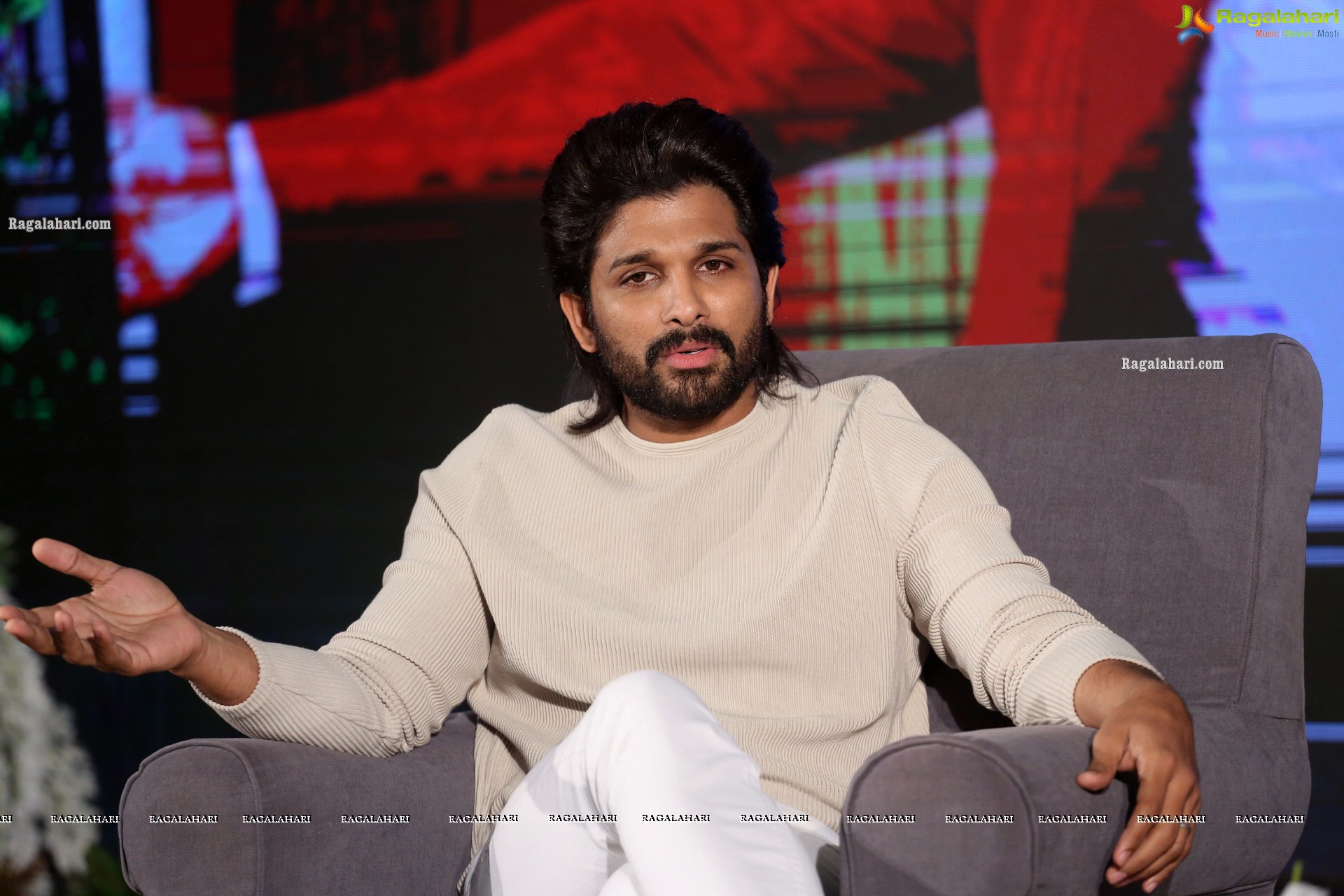 Allu Arjun at Alavaikuntapuramlo Movie Interview - HD Gallery