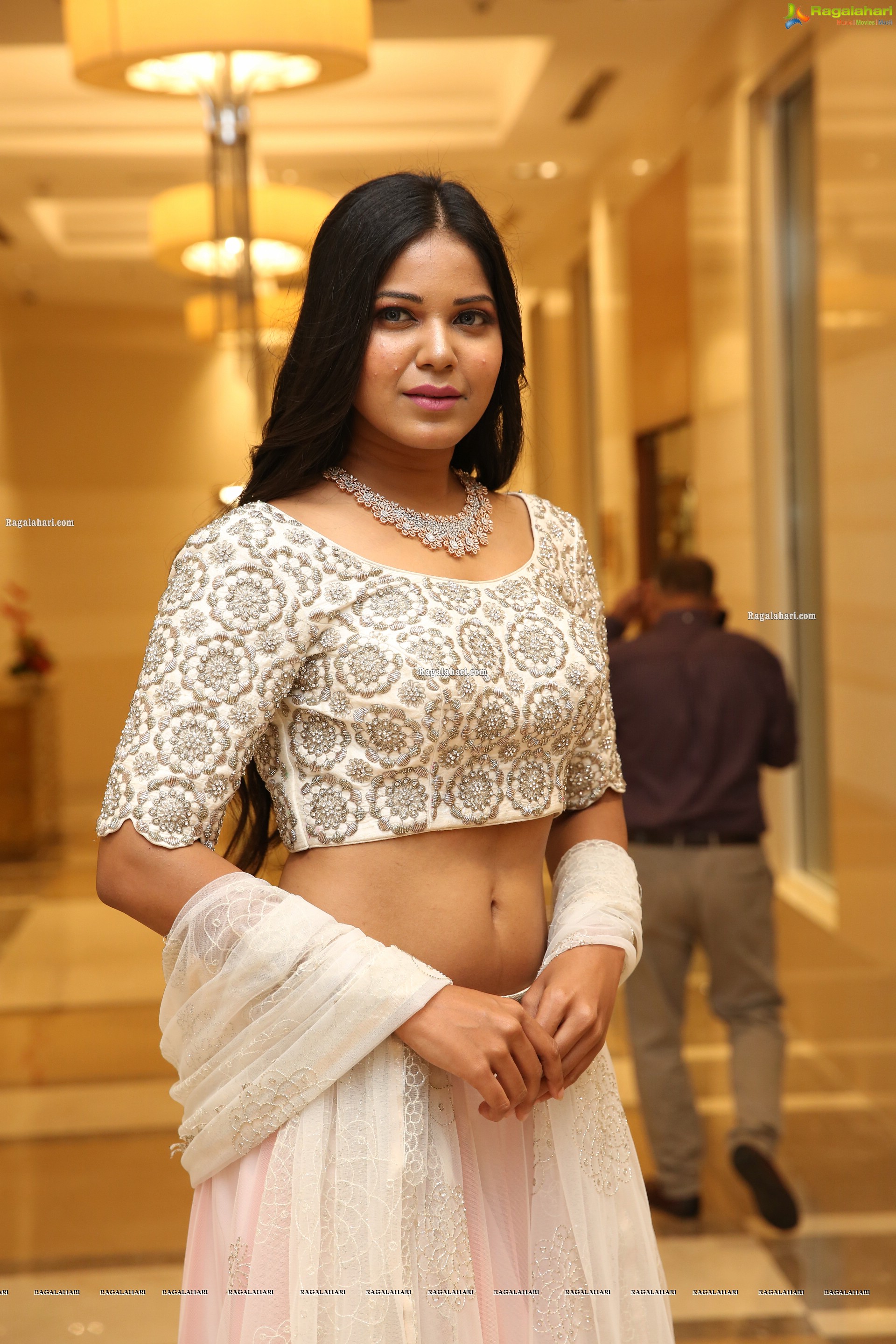 Debbie at Sutraa Grand Curtain Raiser & Fashion Showcase - HD Gallery