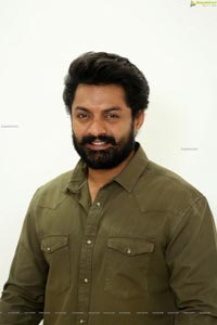 Kalyan Ram at Entha Manchi Vaadavu Raa Interview