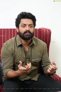 Kalyan Ram at Entha Manchi Vaadavu Raa Interview