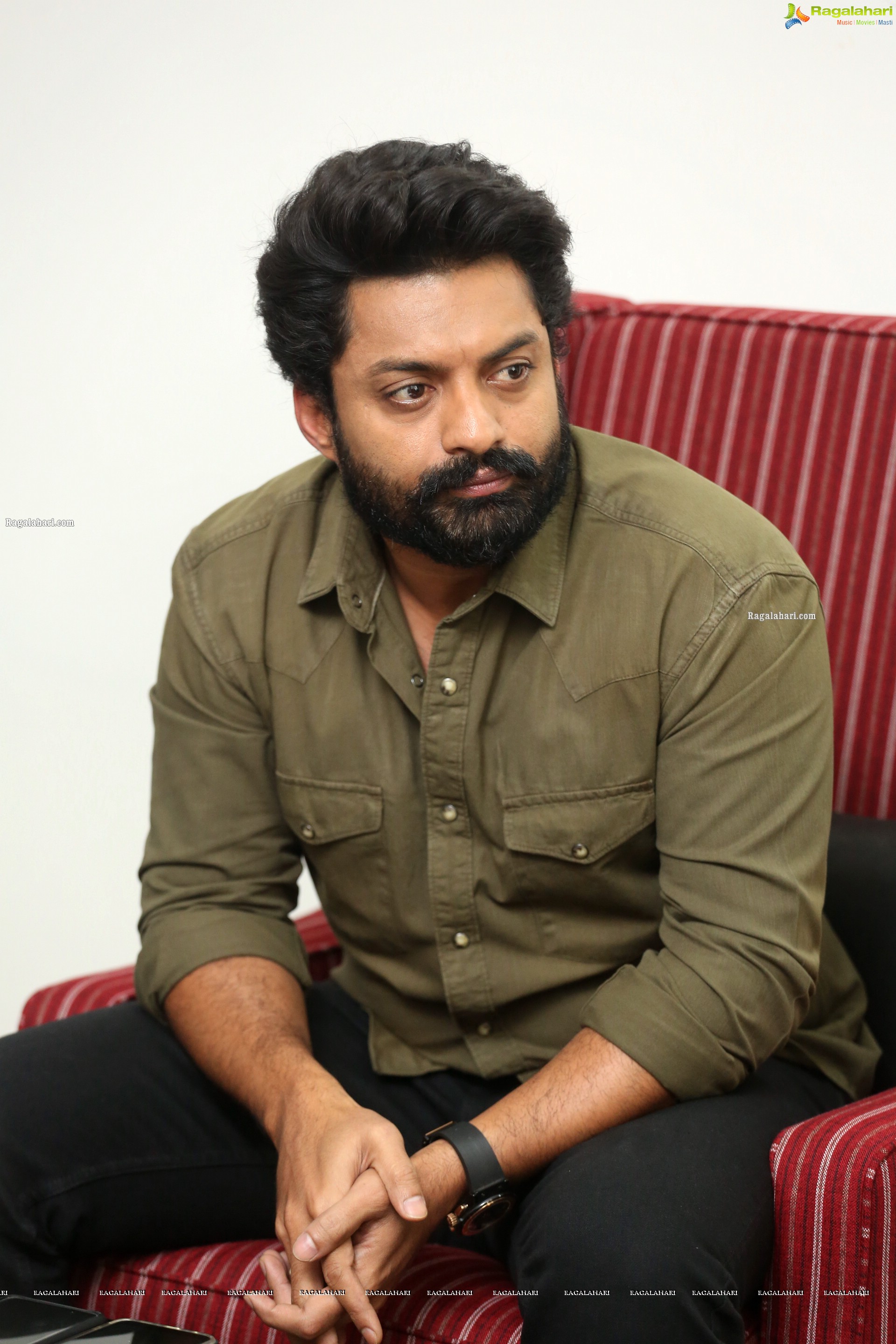 Kalyan Ram at Entha Manchi Vaadavu Raa Interview - HD Gallery