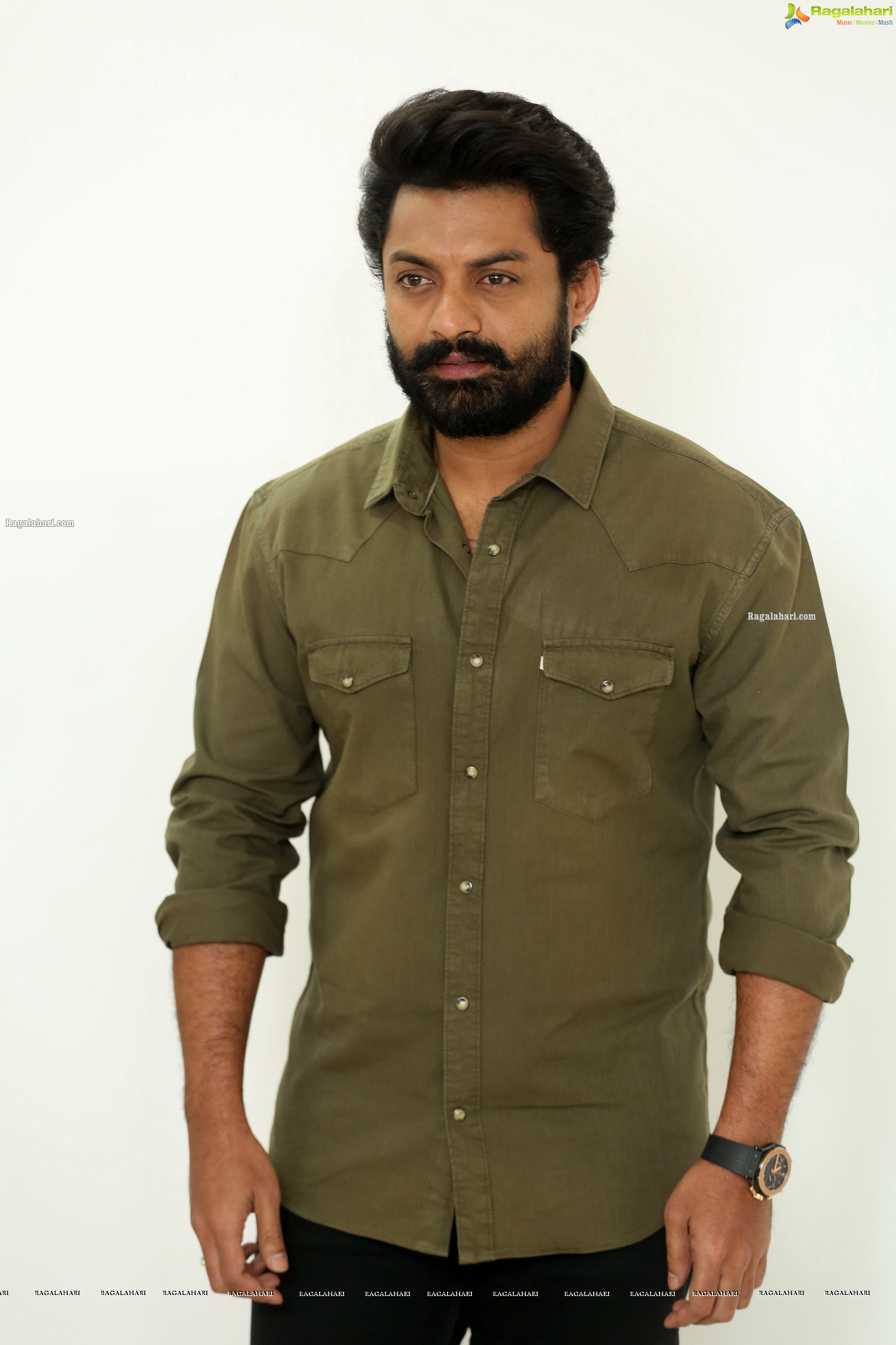 Kalyan Ram at Entha Manchi Vaadavu Raa Interview - HD Gallery