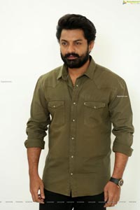 Kalyan Ram at Entha Manchi Vaadavu Raa Interview