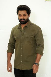 Kalyan Ram at Entha Manchi Vaadavu Raa Interview