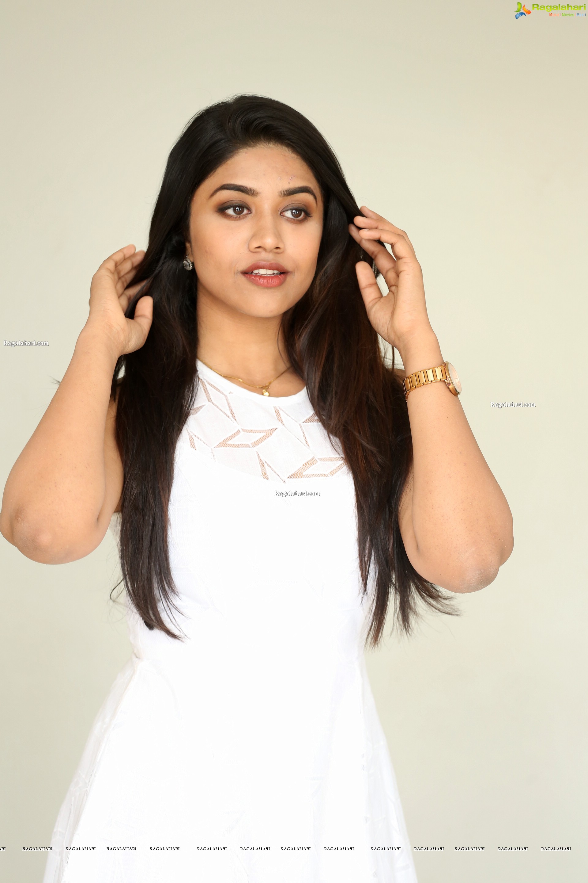 Malavika Satheesan at Choosi Choodangane Press Meet - HD Gallery