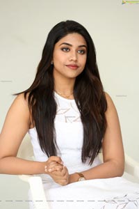 Malavika Satheesan at Choosi Choodangane Press Meet