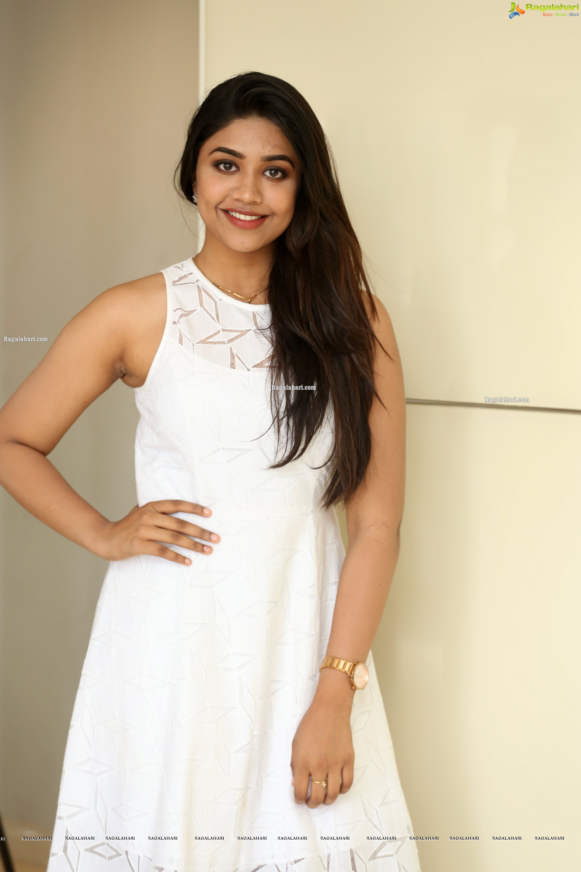 Malavika Satheesan at Choosi Choodangane Press Meet - HD Gallery