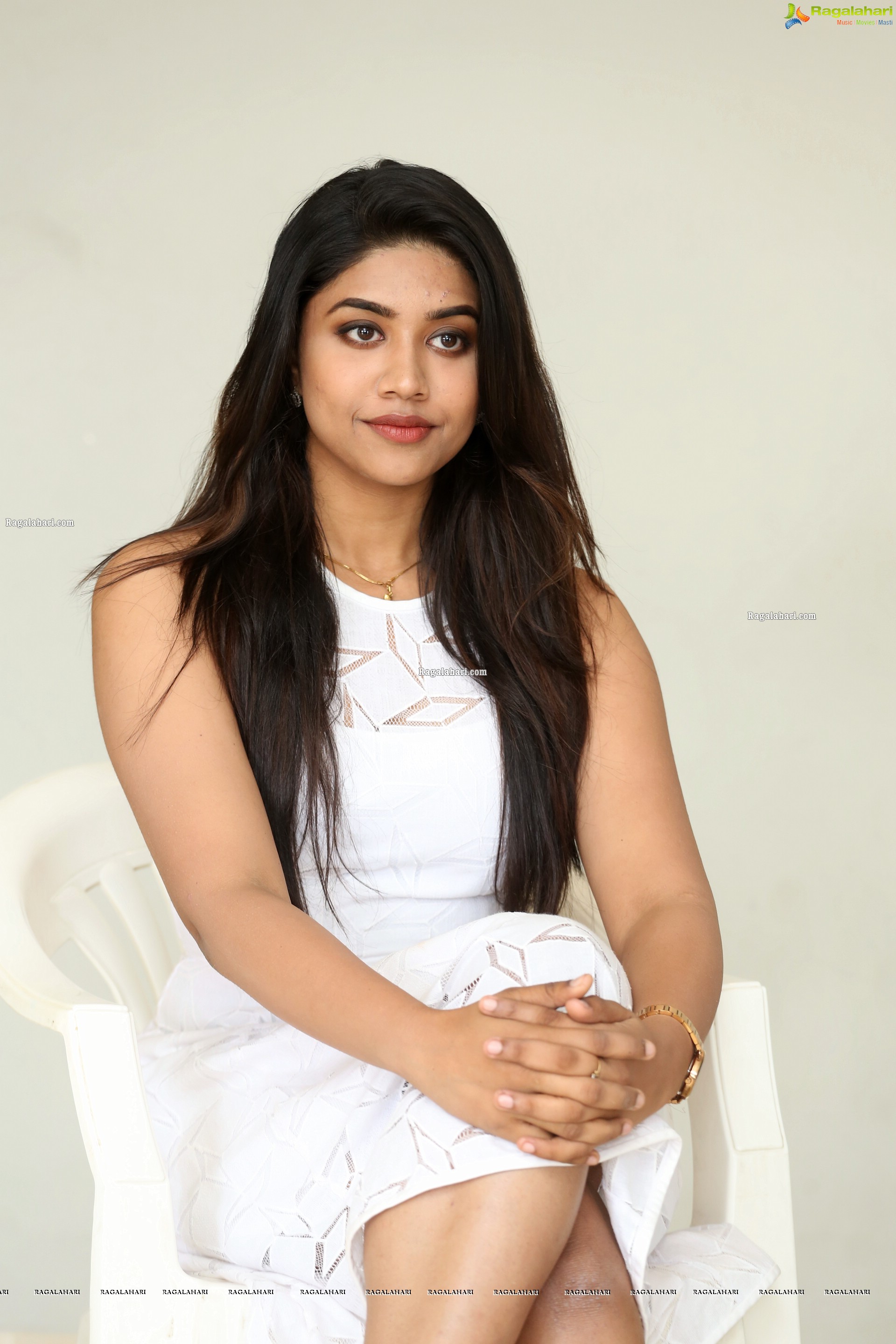 Malavika Satheesan at Choosi Choodangane Press Meet - HD Gallery