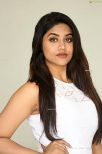 Malavika Satheesan at Choosi Choodangane Press Meet