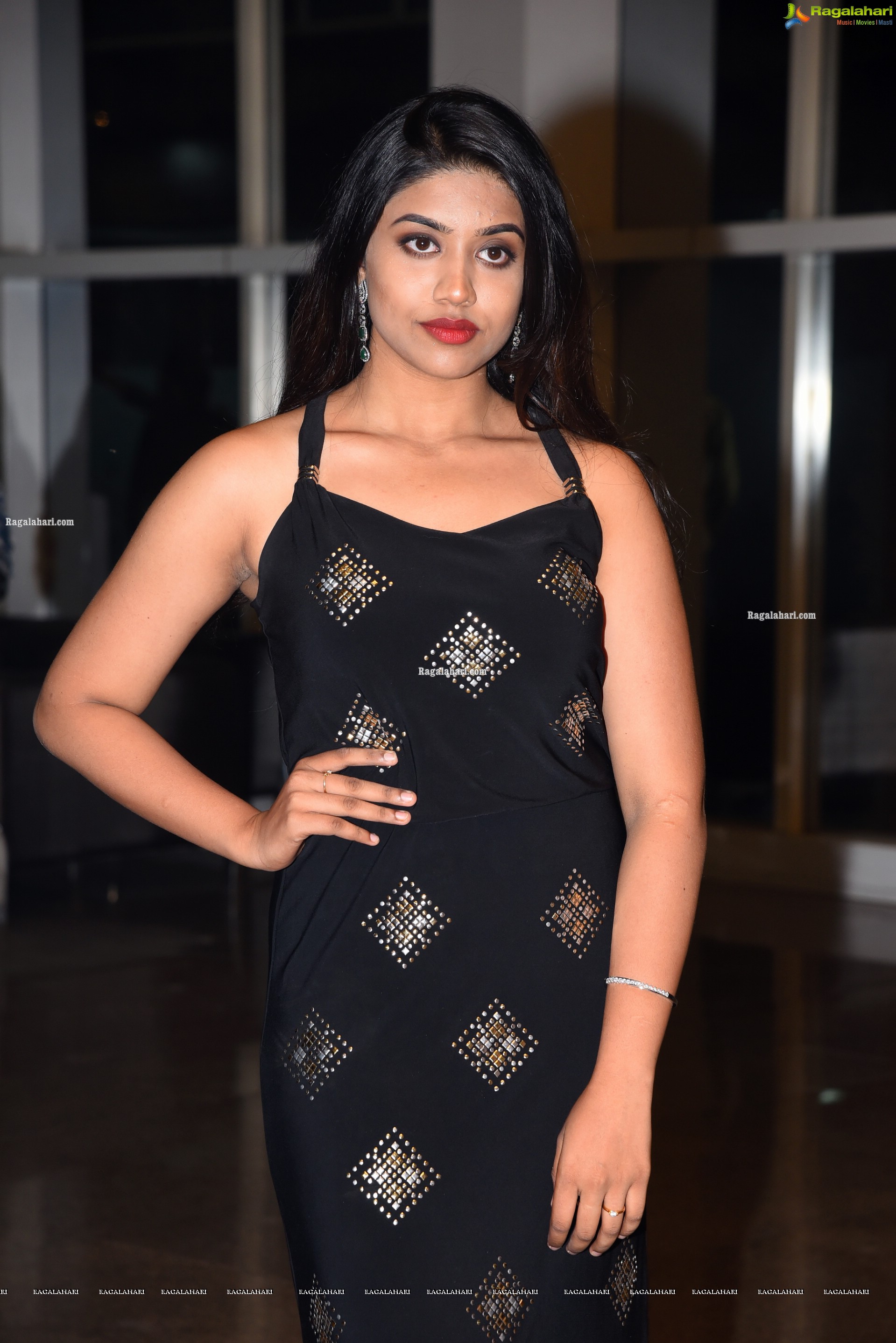 Malavika Satheesan at Choosi Choodangane Pre-Release Event - HD Gallery