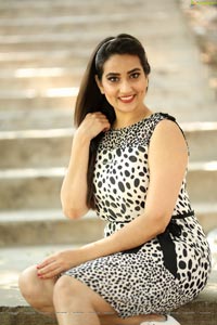 Manjusha at Choosi Choodangane Press Meet