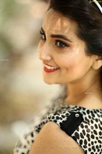 Manjusha at Choosi Choodangane Press Meet