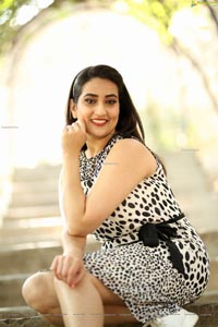 Manjusha at Choosi Choodangane Press Meet