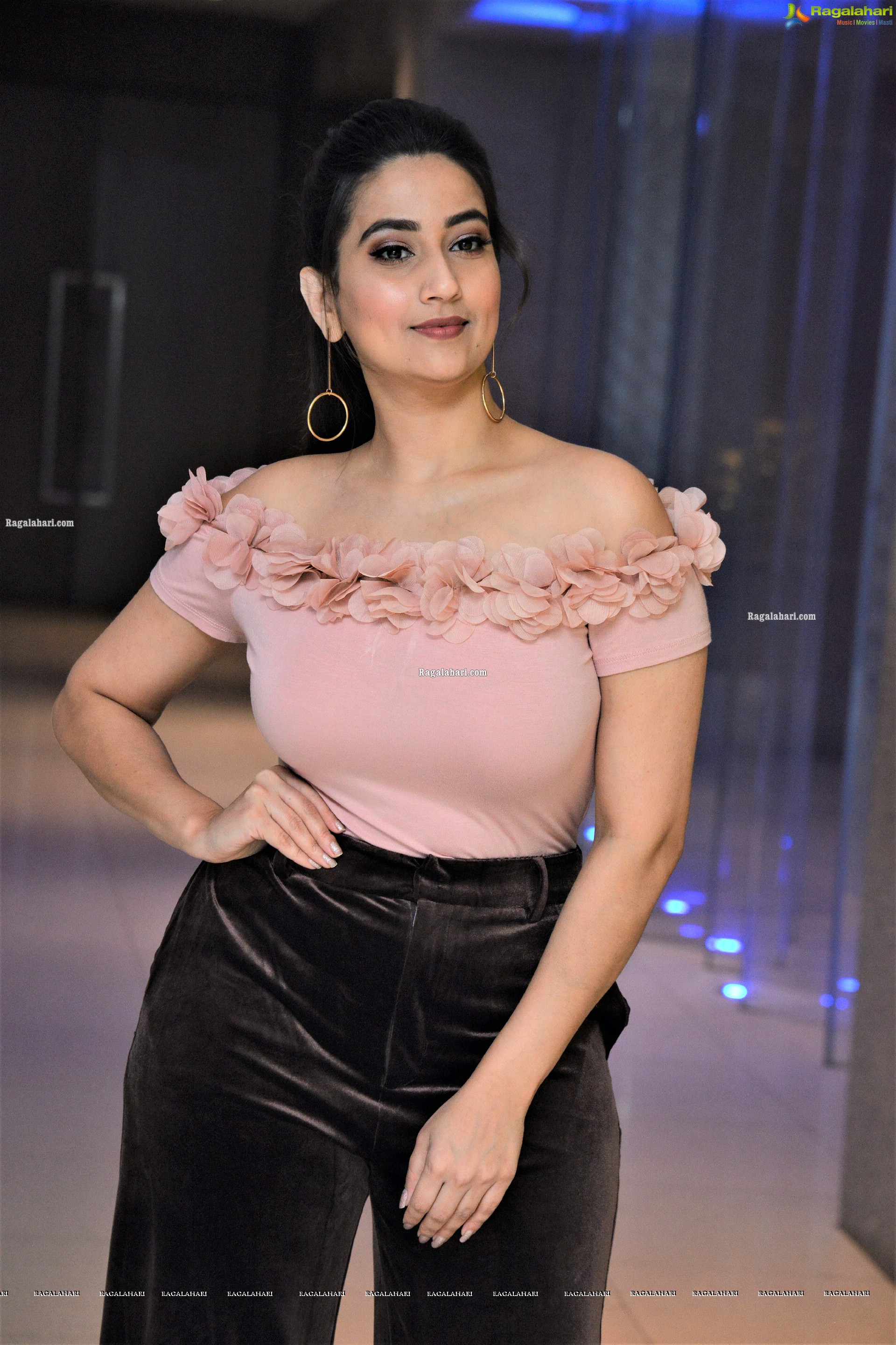 Manjusha at Disco Raja Movie Success Meet - HD Gallery