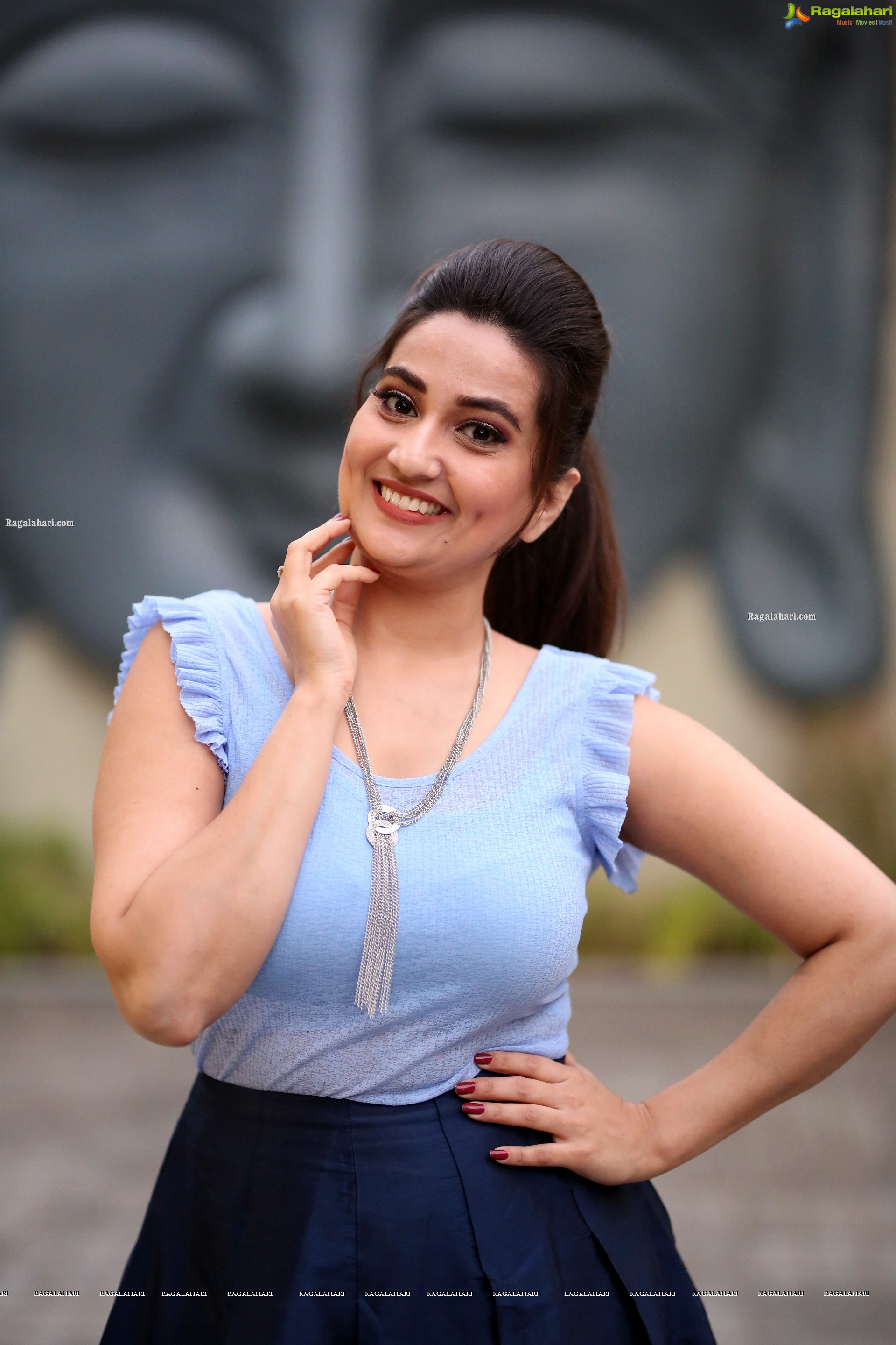 Manjusha @ Sarileru Neekevvaru Thanks Meet - HD Gallery