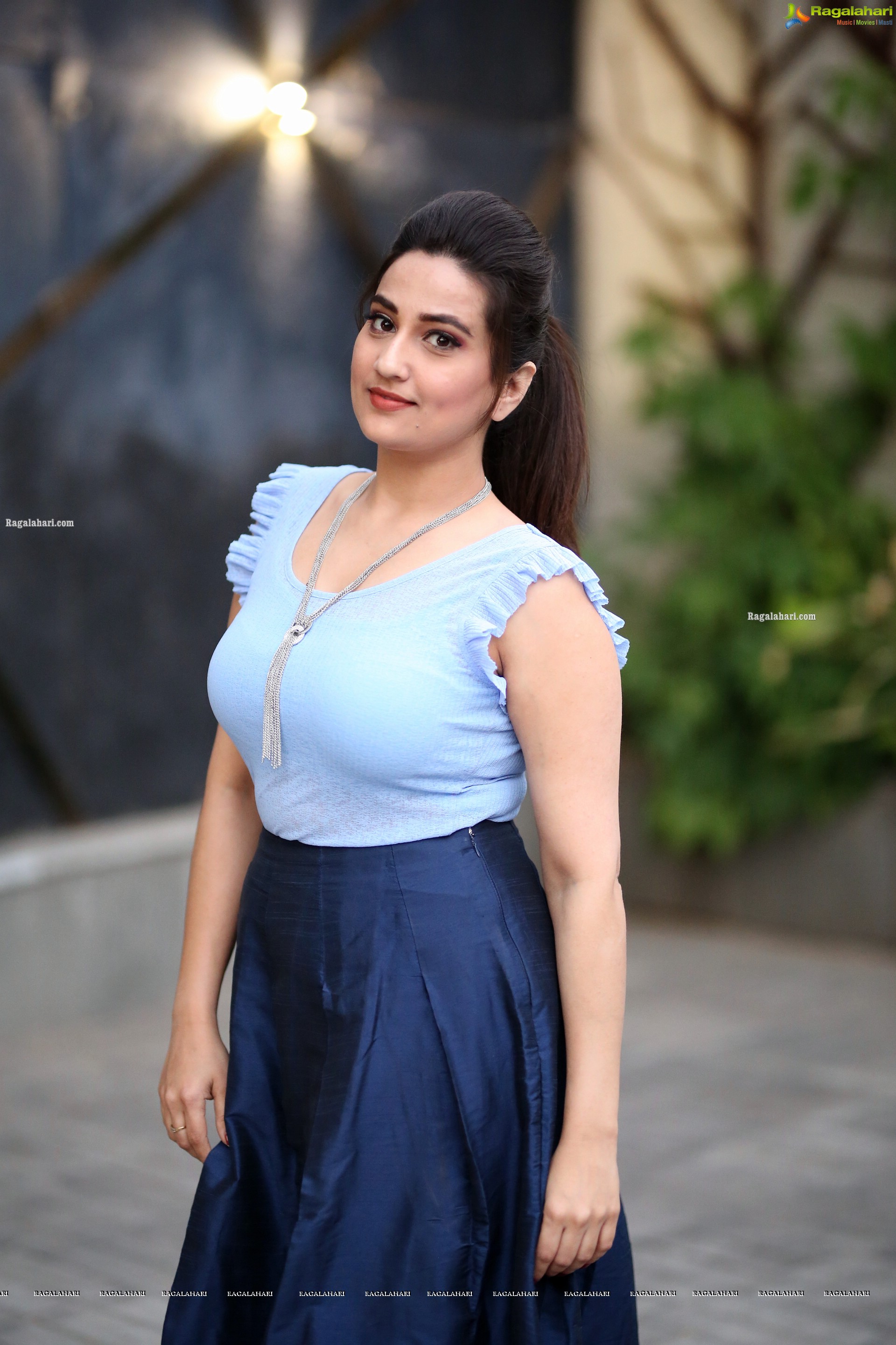 Manjusha @ Sarileru Neekevvaru Thanks Meet - HD Gallery