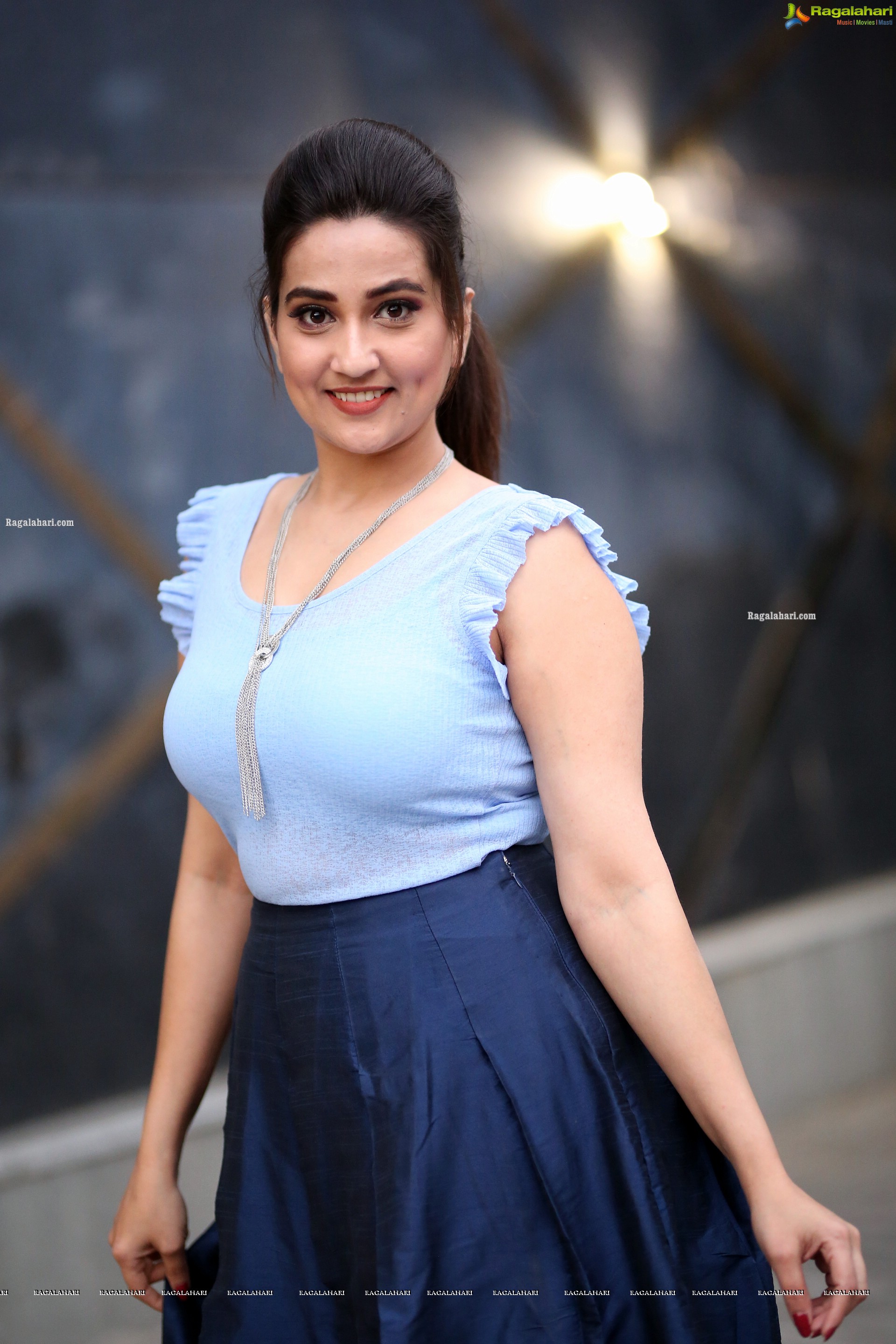 Manjusha @ Sarileru Neekevvaru Thanks Meet - HD Gallery