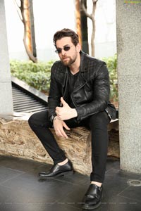 Neil Nitin Mukesh