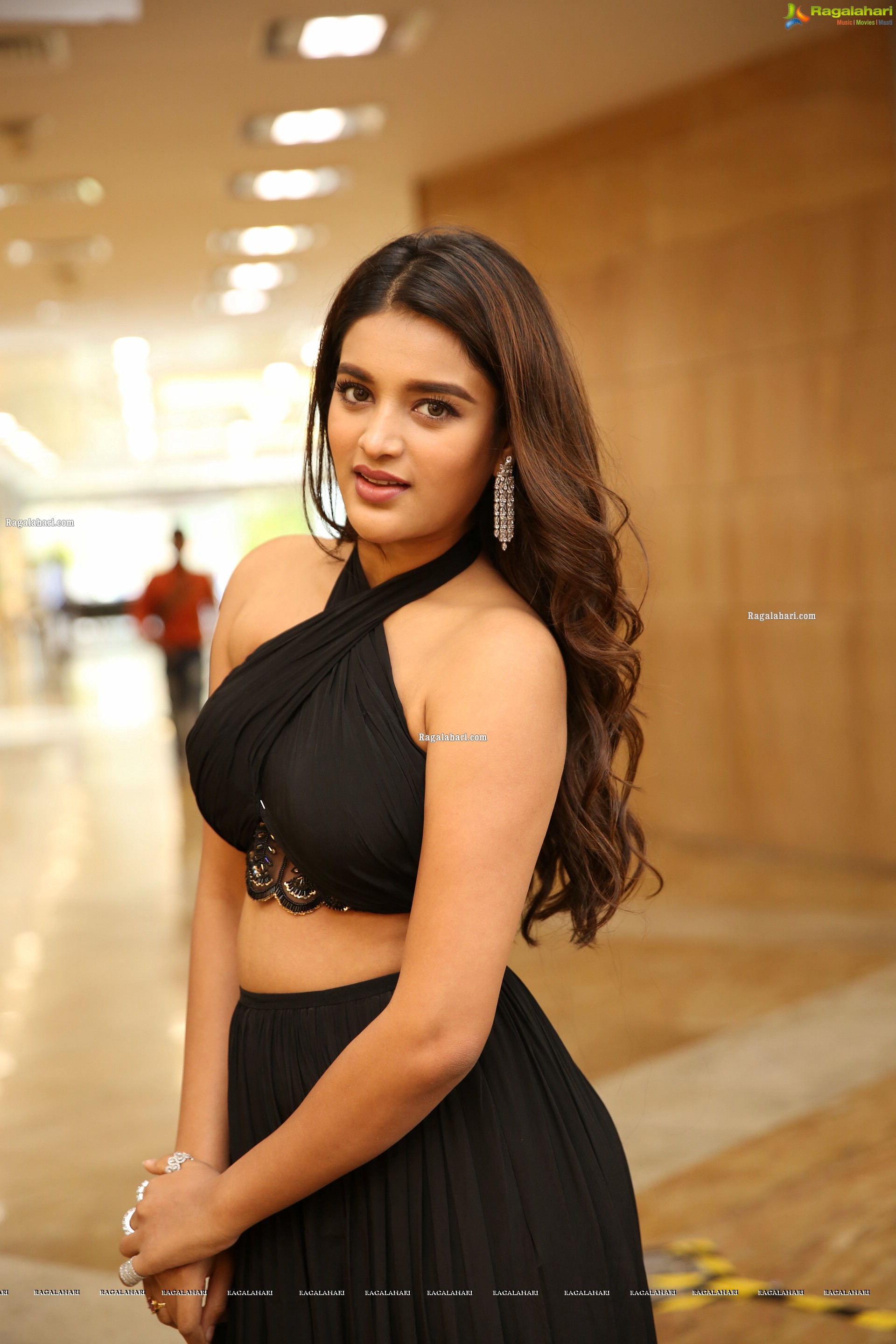 Nidhhi Agerwal at Sutraa Fashion Exhibition - HD Gallery