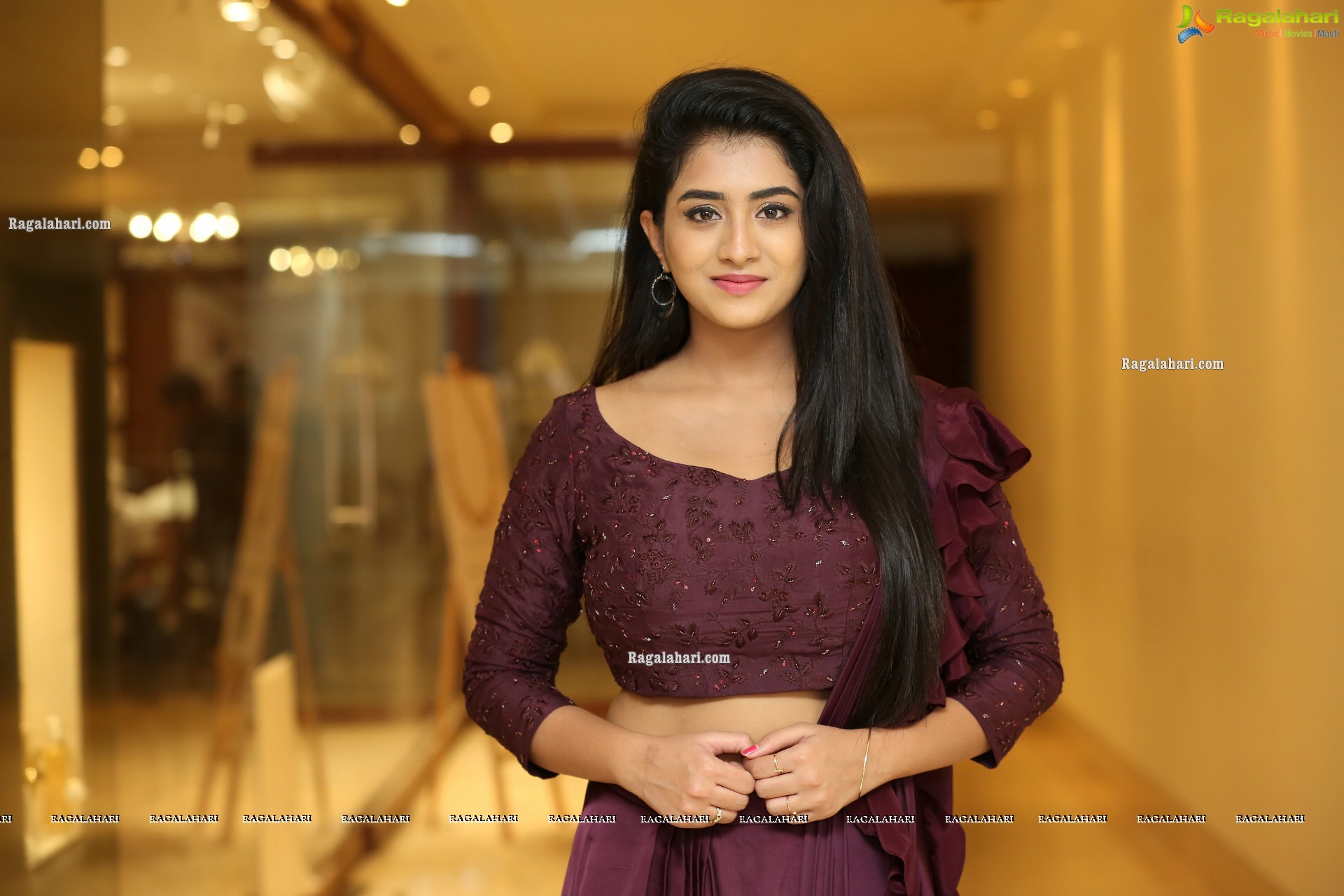 Rashi Singh at Trendz Lifestyle Expo 2020 - HD Gallery